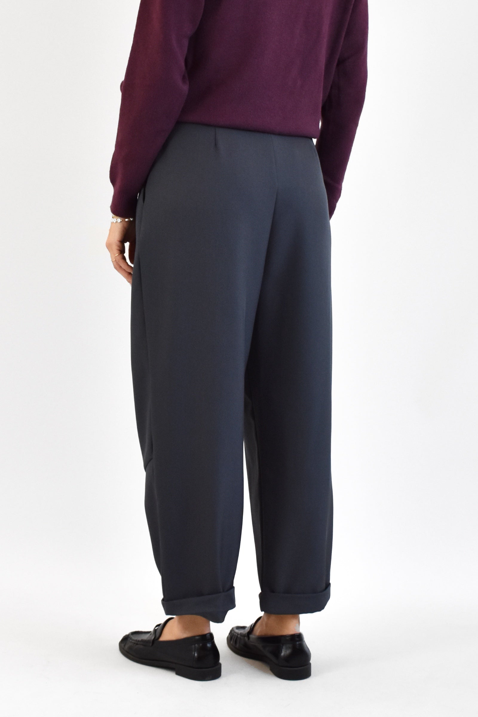 Pantalone carrot con pinces