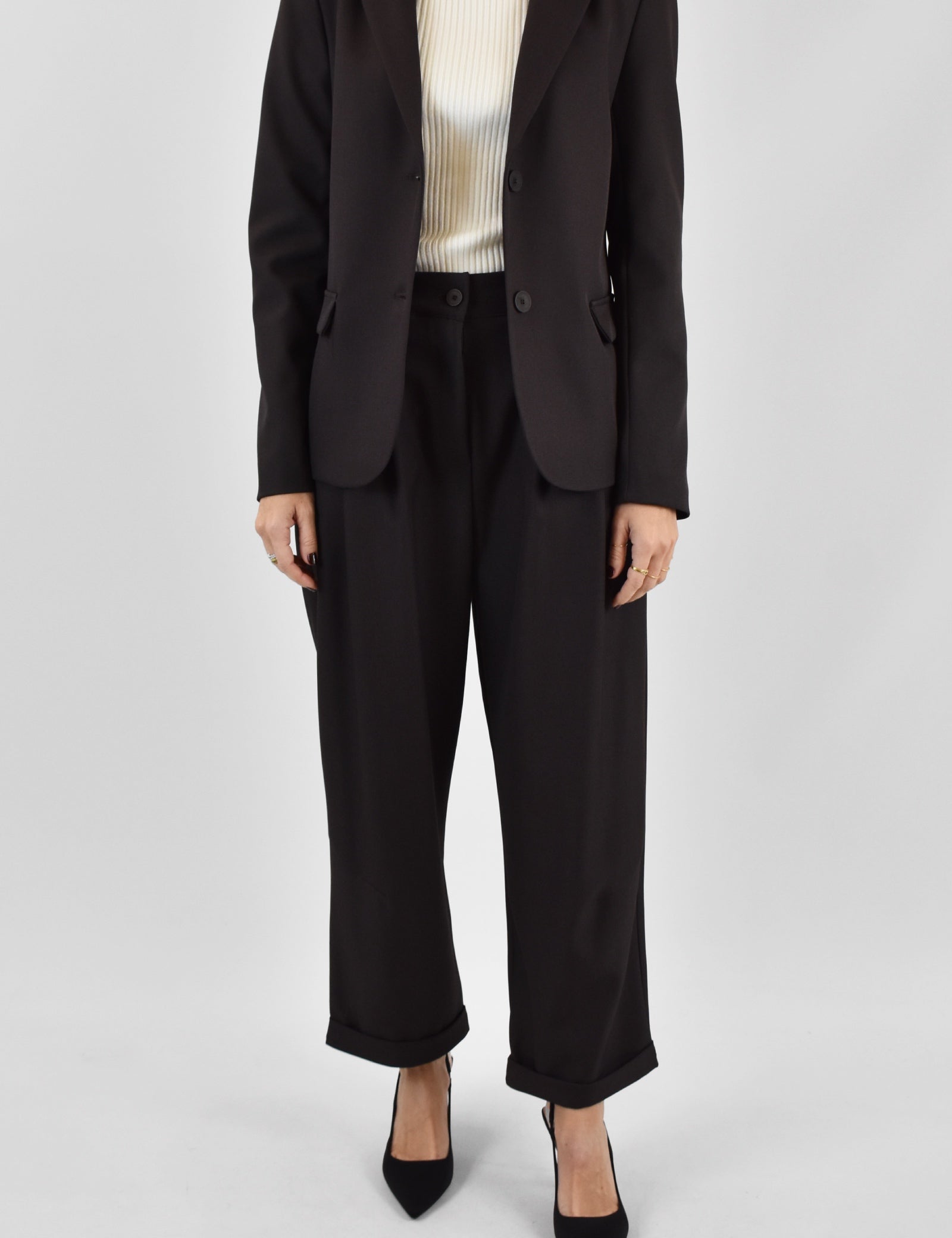 Pantalone carrot con pinces