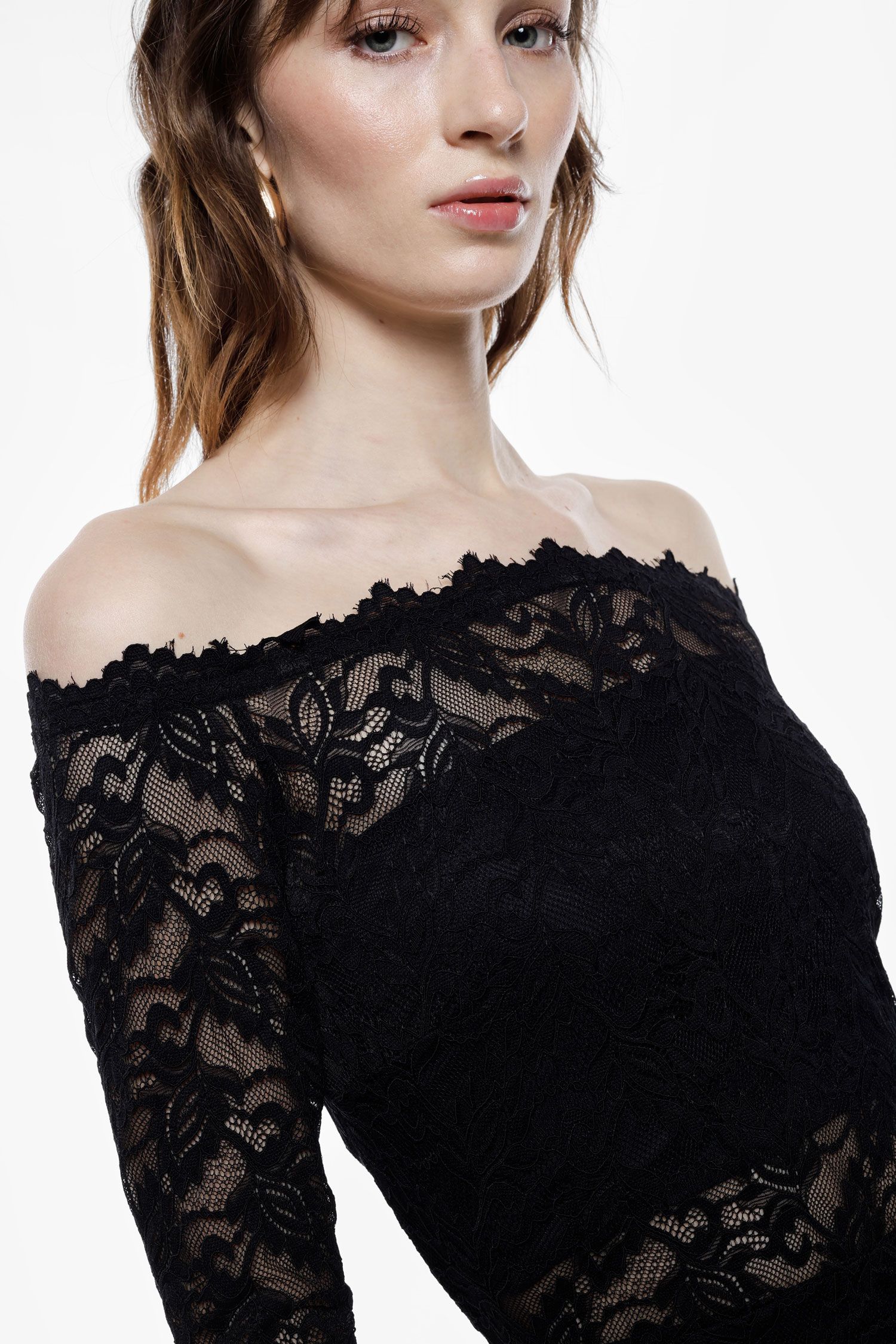 Abito pizzo scollo schiffer