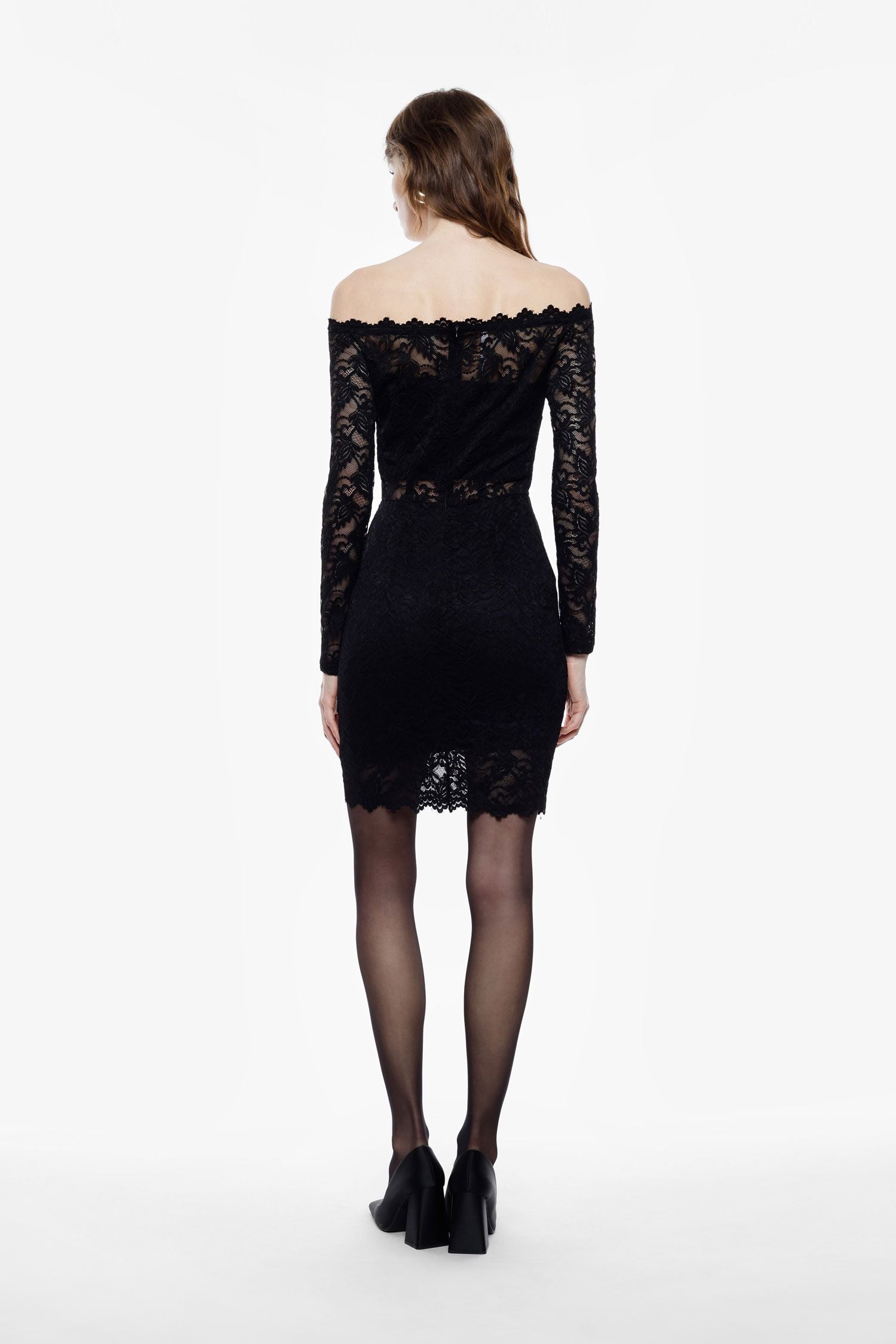 Abito pizzo scollo schiffer