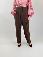 Pantalone ampio con pinces