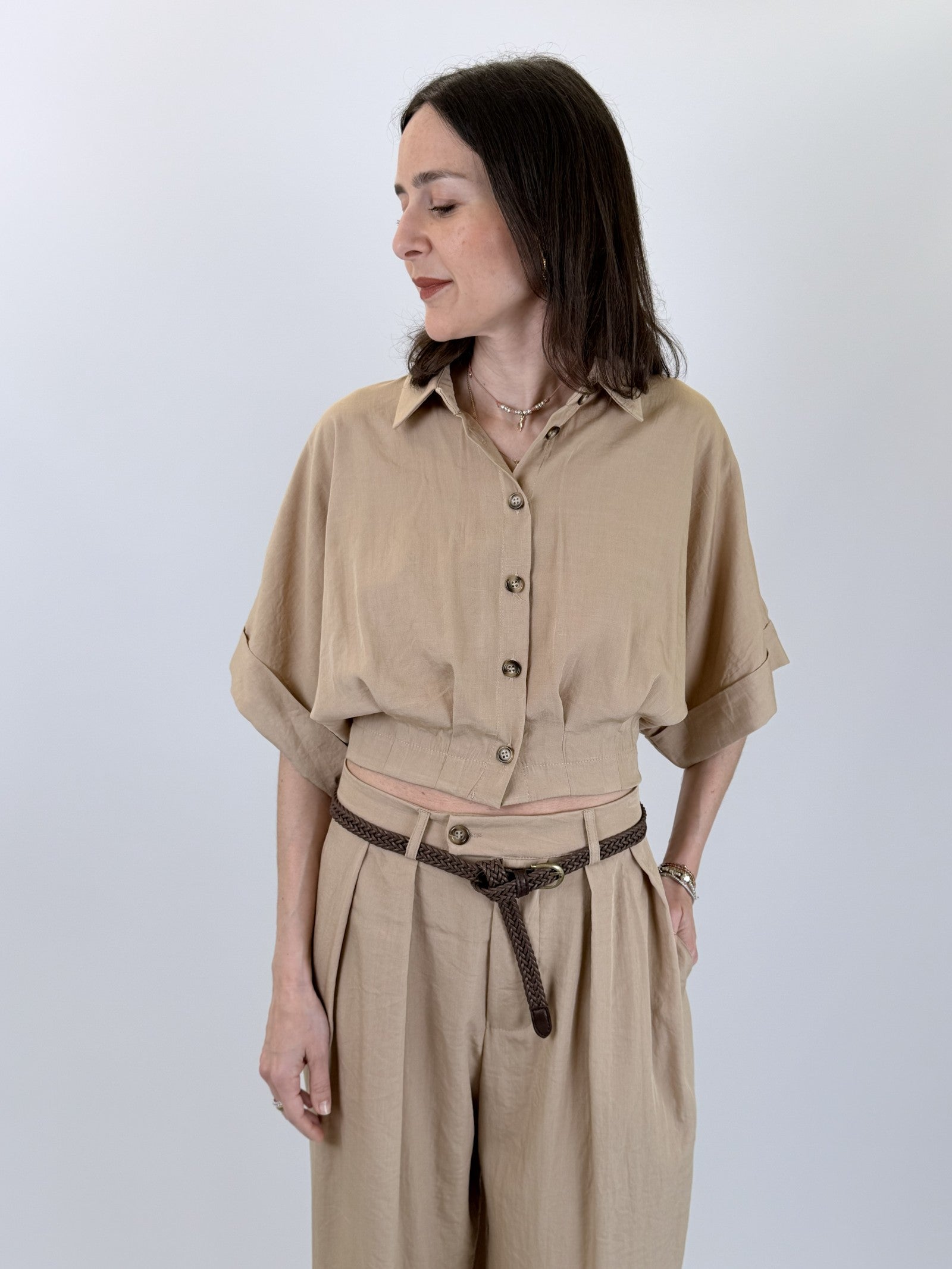 Camicia crop con riprese