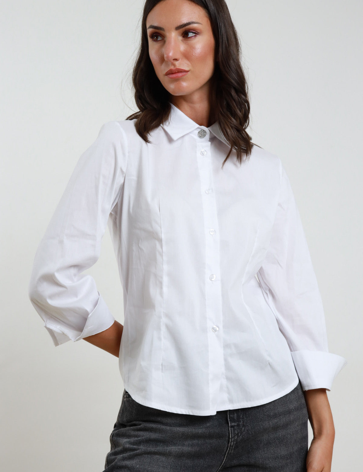 1camicia-c-bottone-gioiello-65-co-30-pa-5-ea.jpg