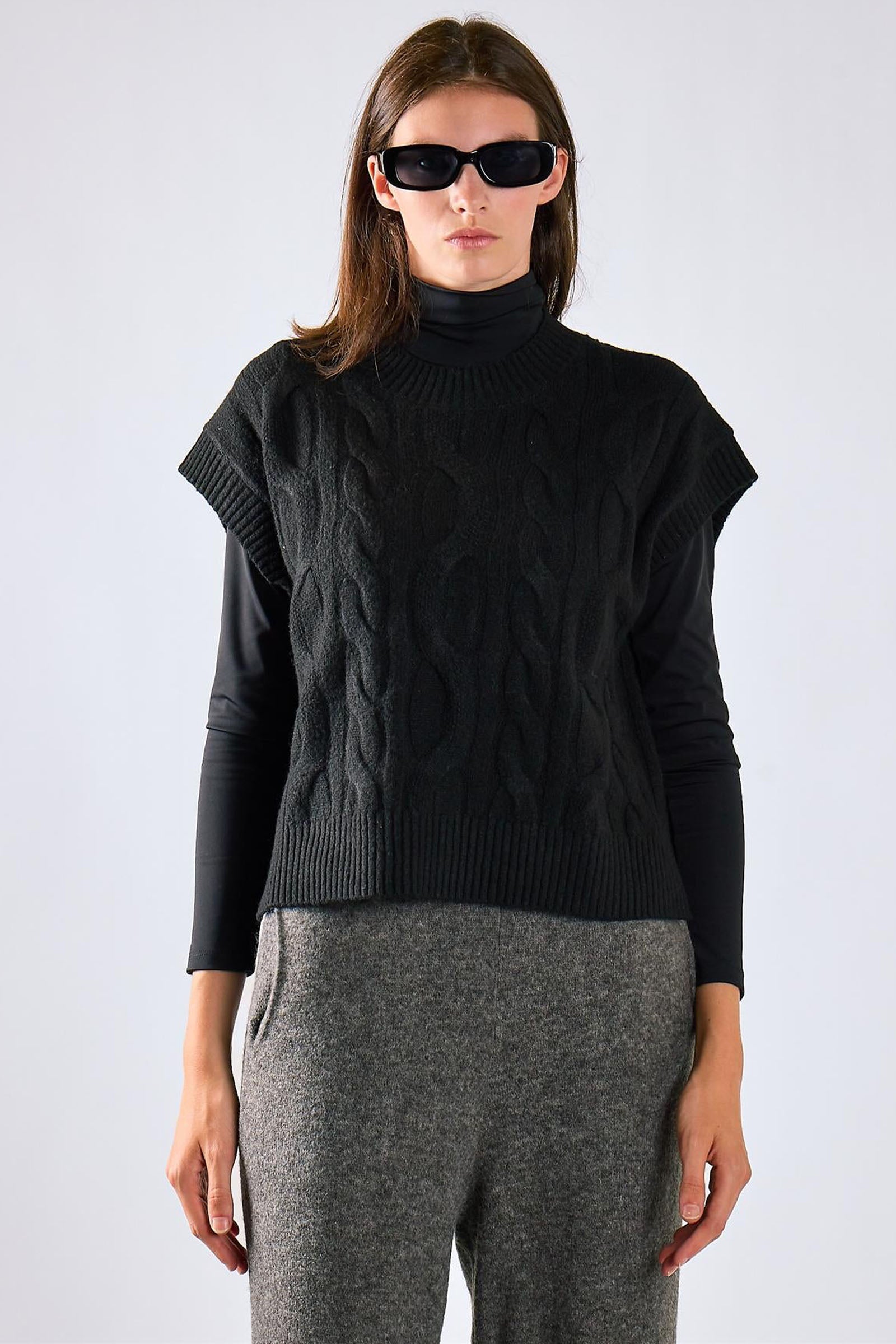Gilet trecce girocollo