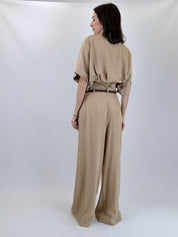 Pantalone ampio con pinces