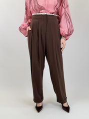 Pantalone ampio con pinces