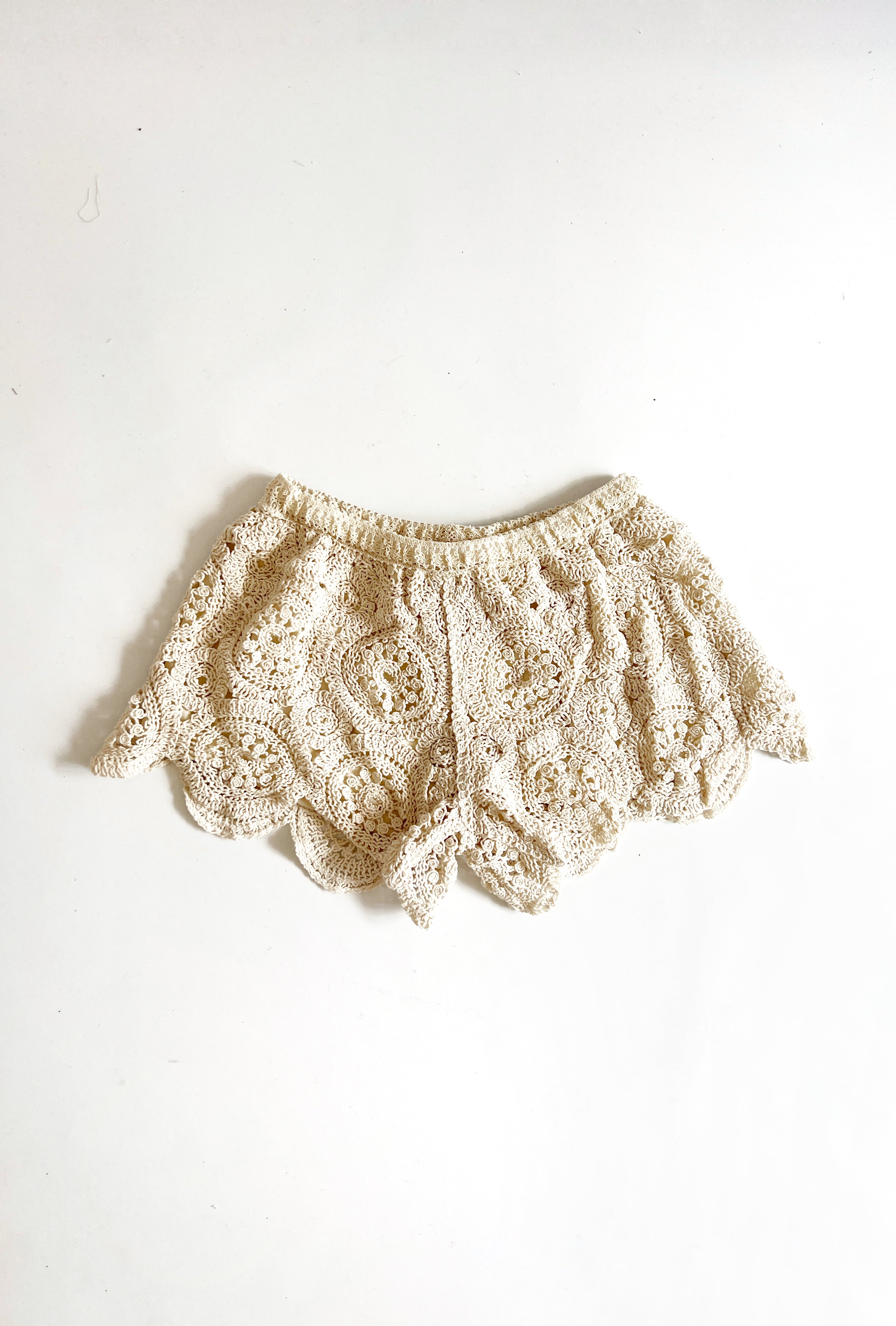 Short crochet