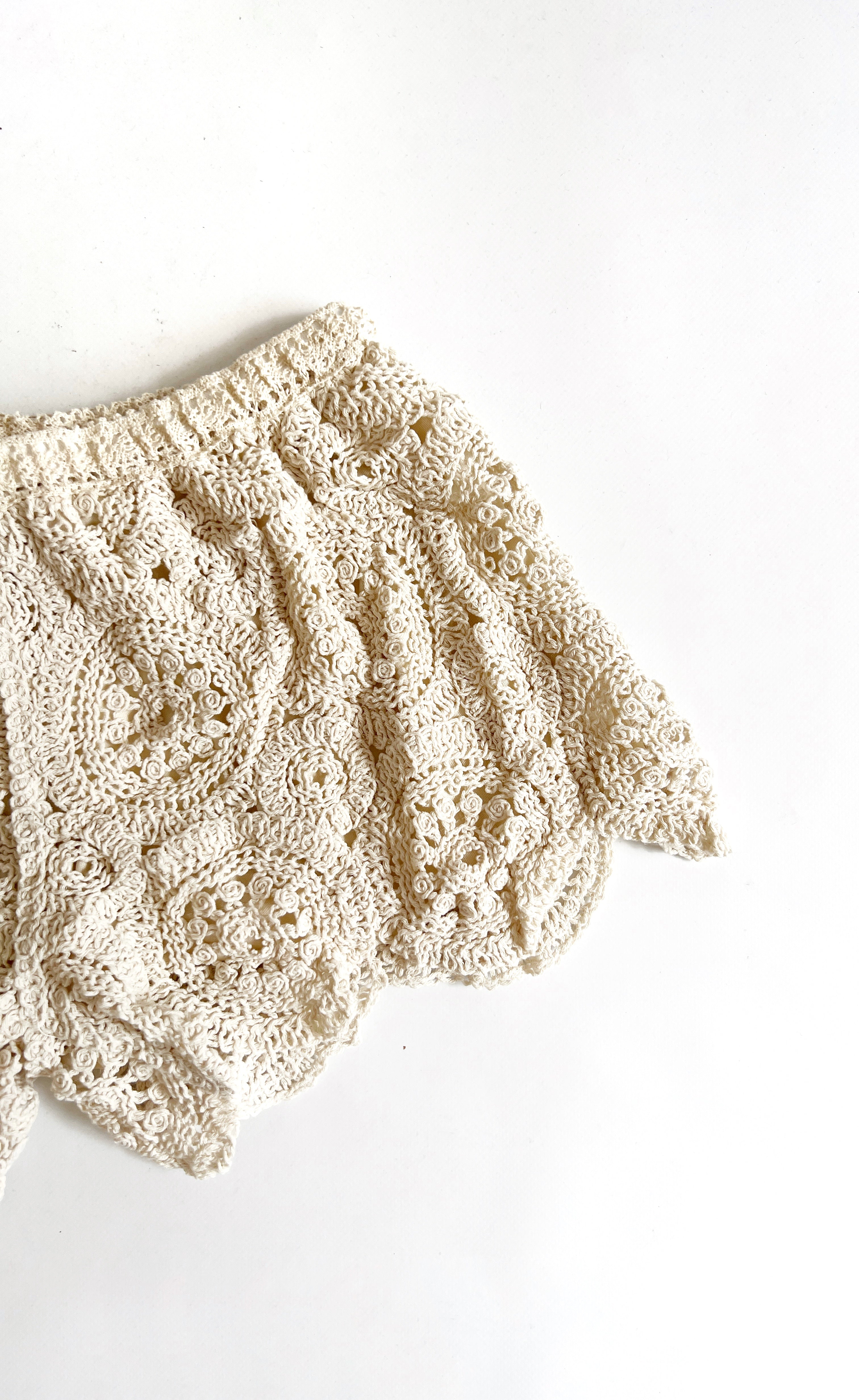 Short crochet
