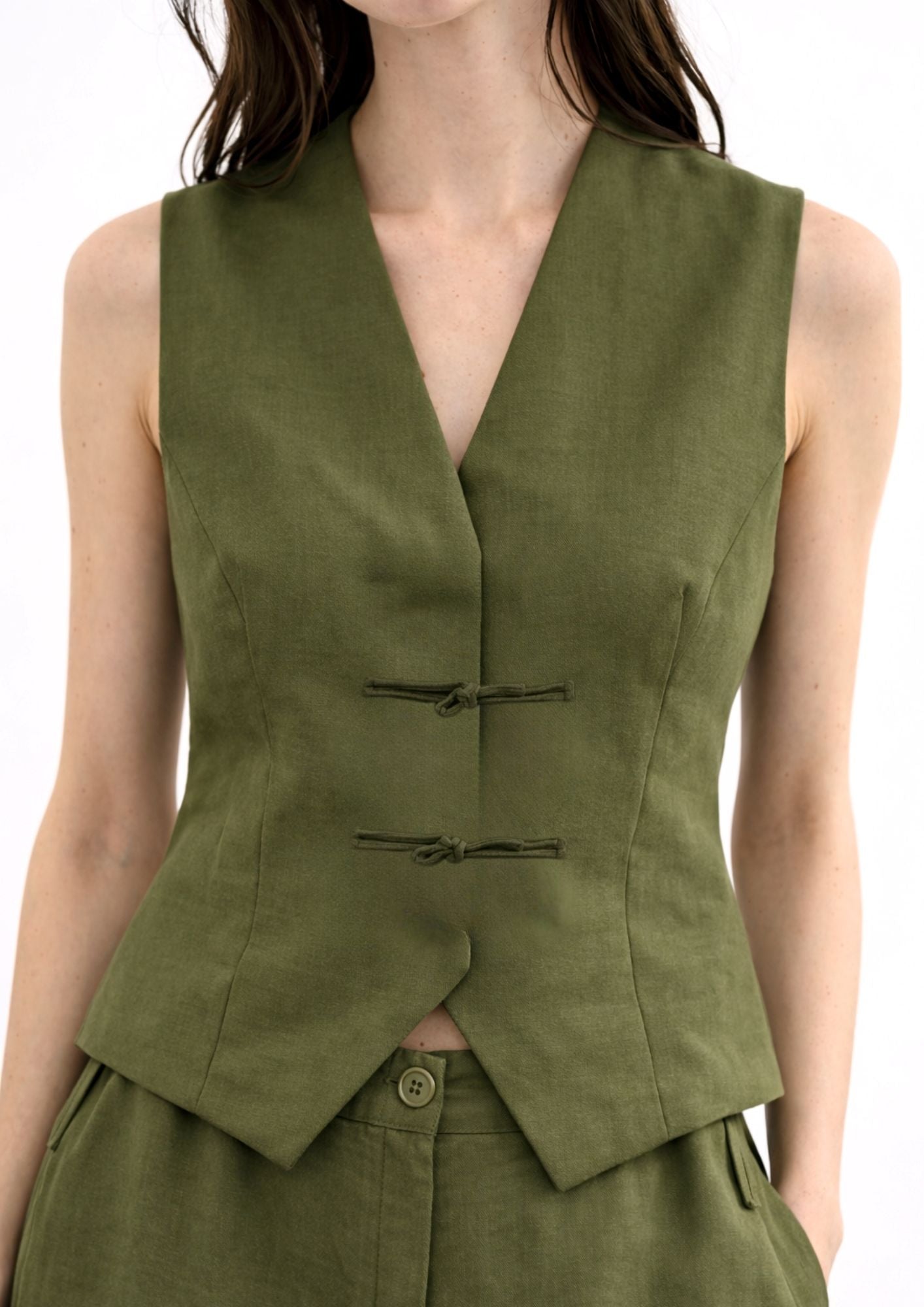 Gilet con alamari in viscosa