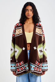 Cardigan fantasia e bottoni