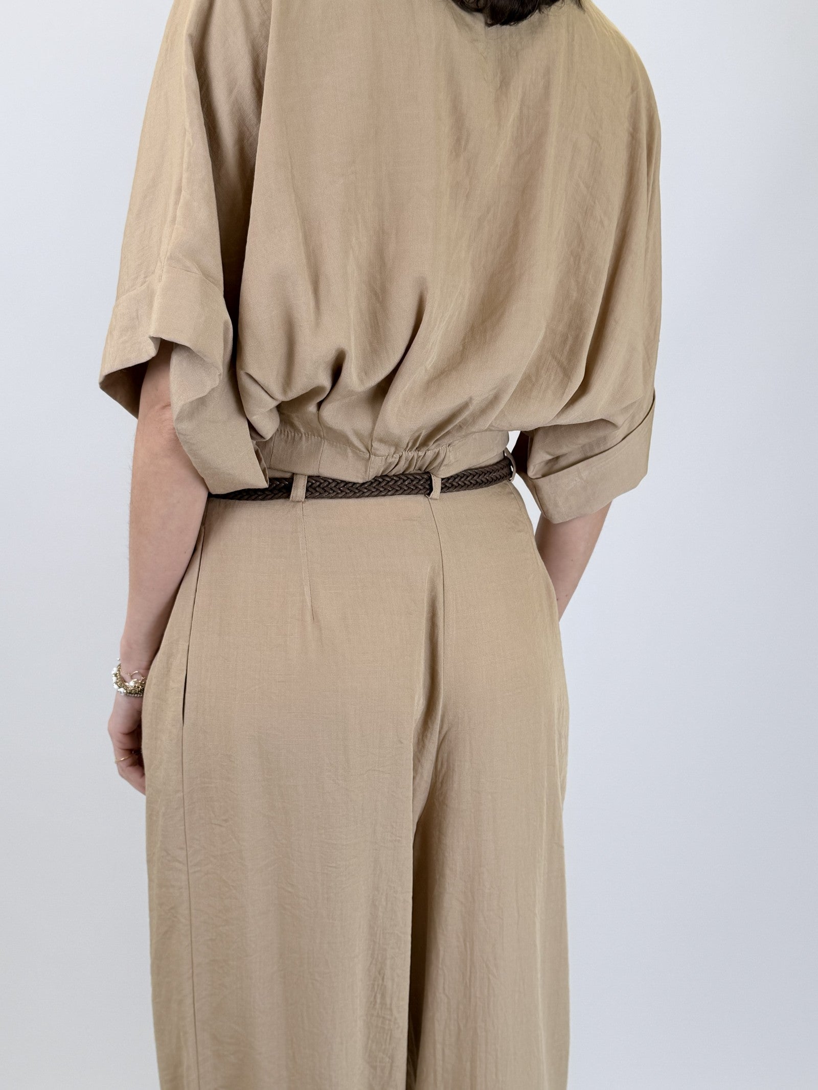 Camicia crop con riprese