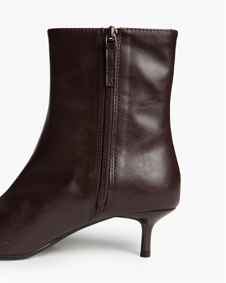Stivaletto kitten tacco basso