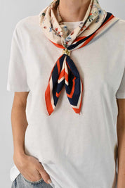 T-shirt foulard