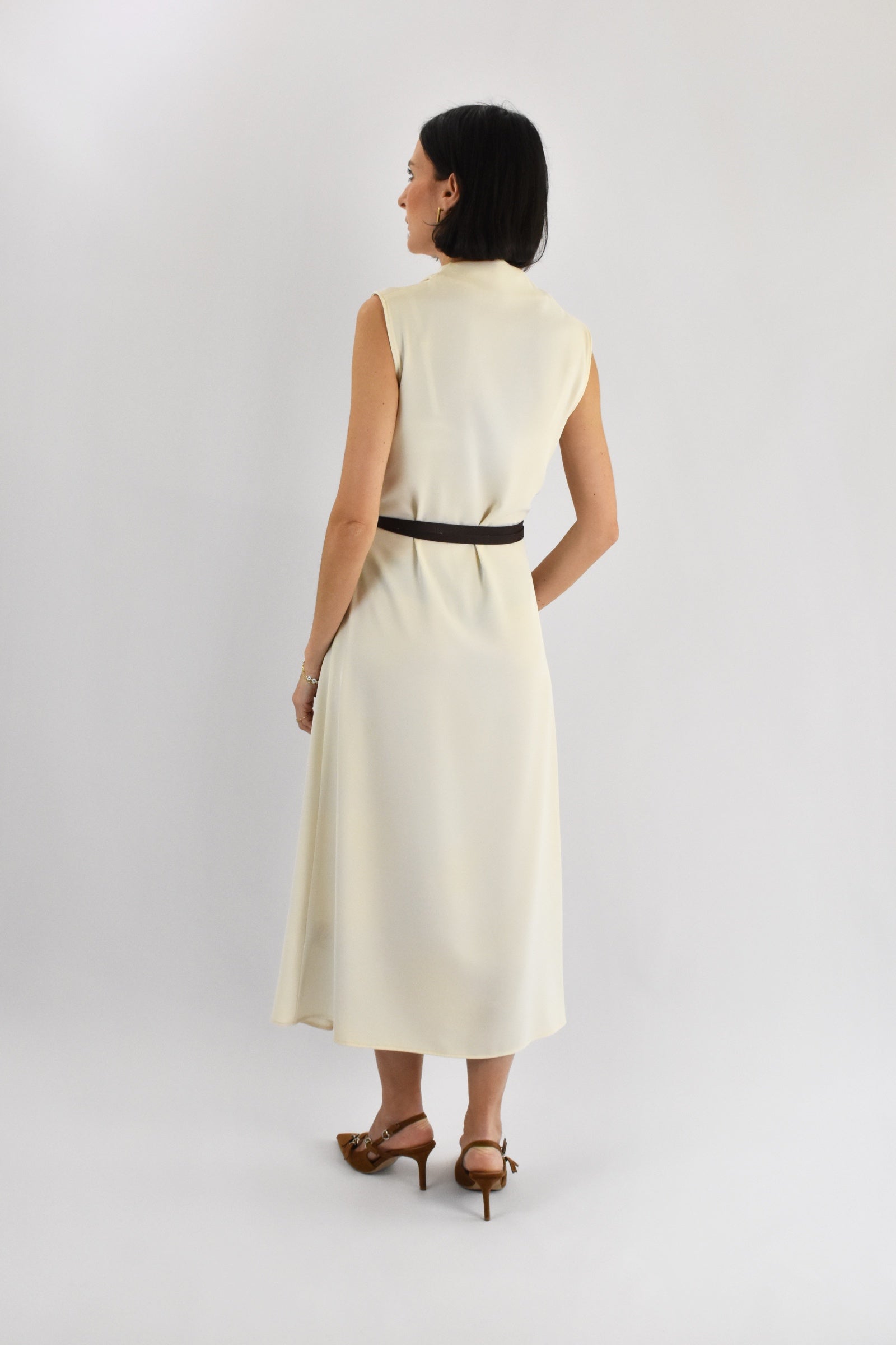 Abito midi con cintura