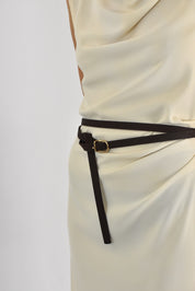 Abito midi con cintura