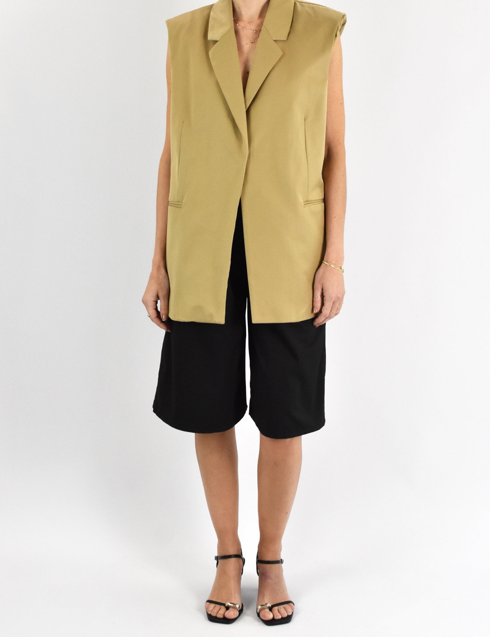 Gilet open back