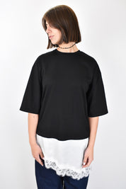T-shirt con bordo lingerie