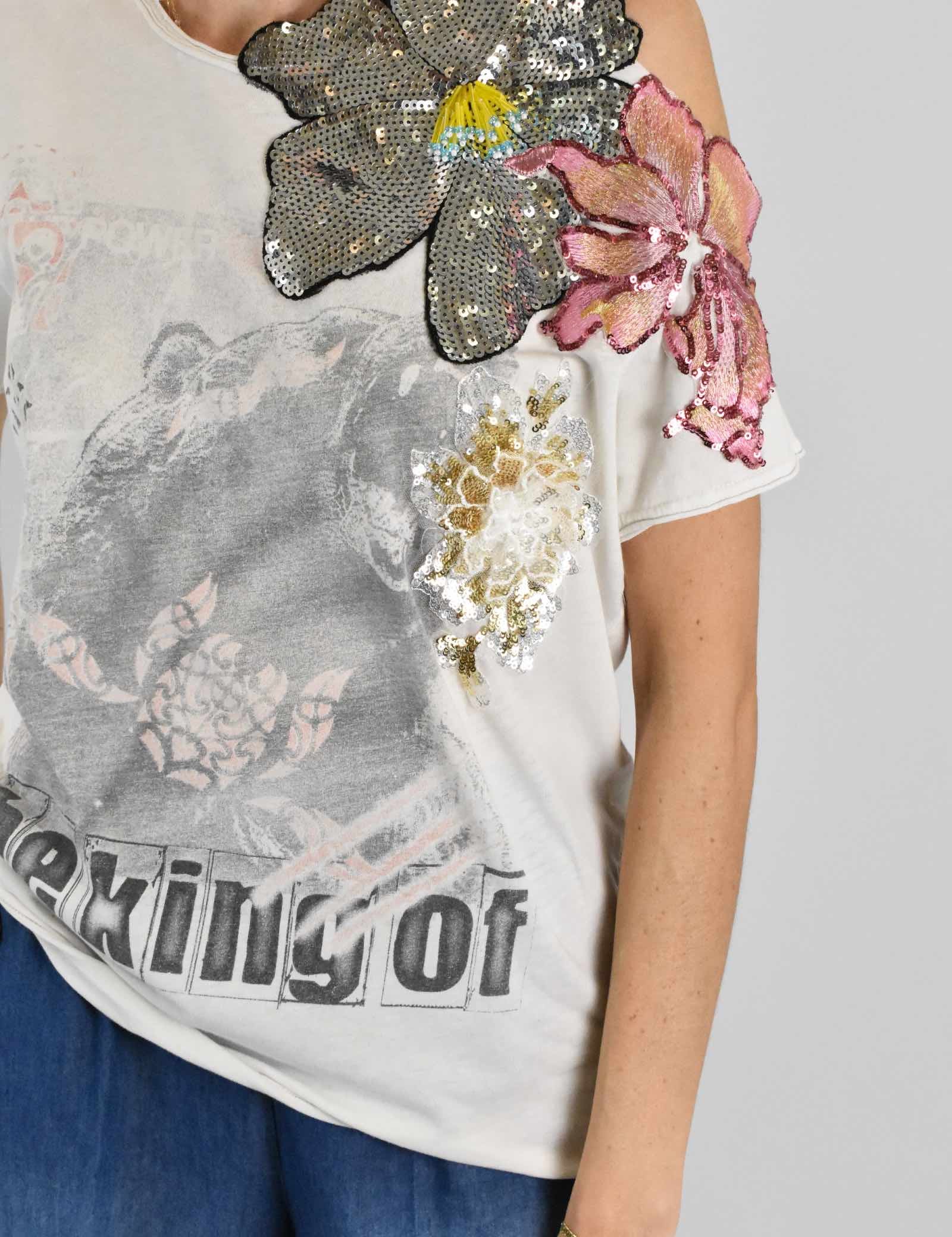 T-shirt vintage + applicazioni