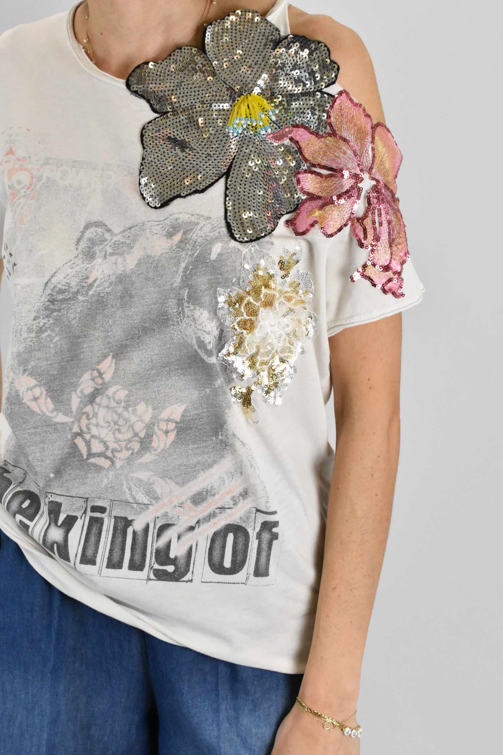 T-shirt vintage + applicazioni