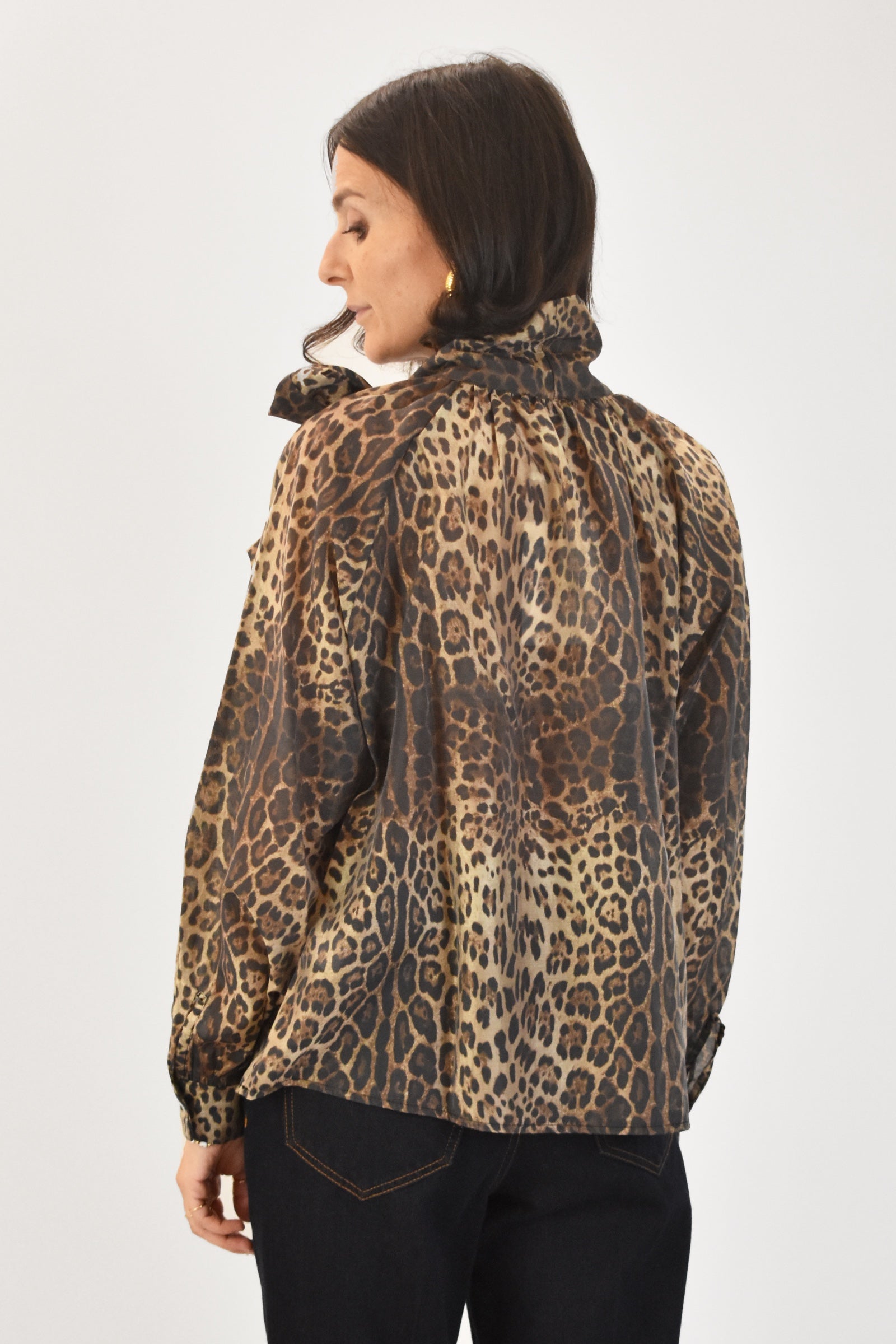 Camicia maculata con fiocco