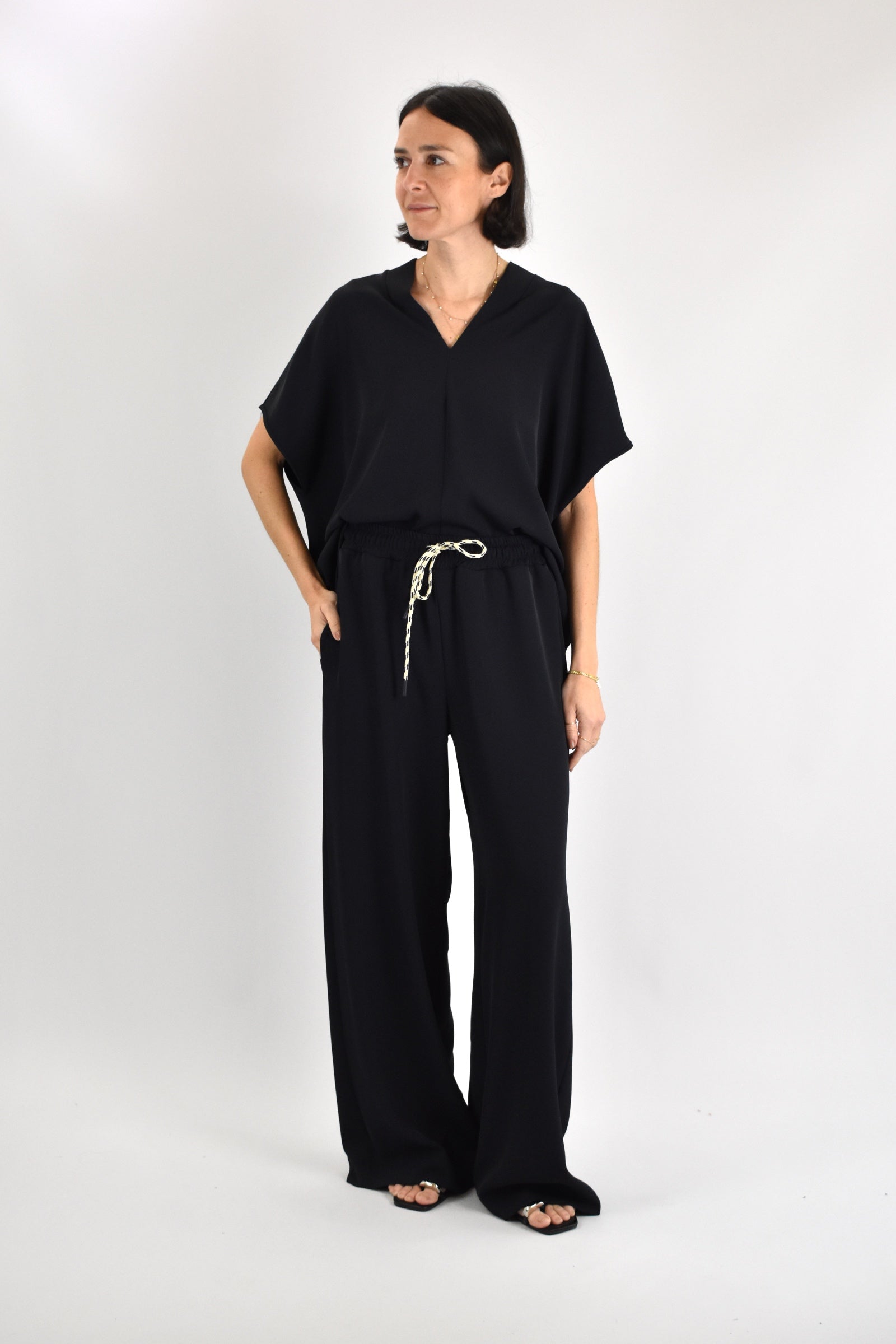 Set maglia V e pantalone