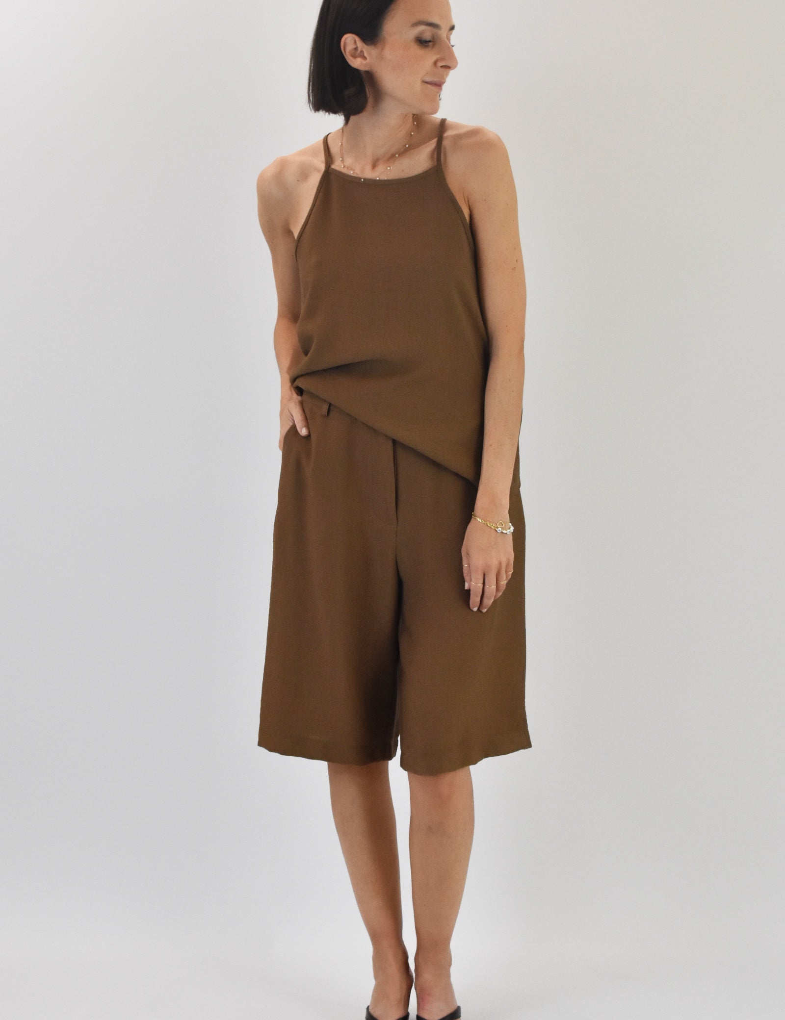 Blusa ampia spalline