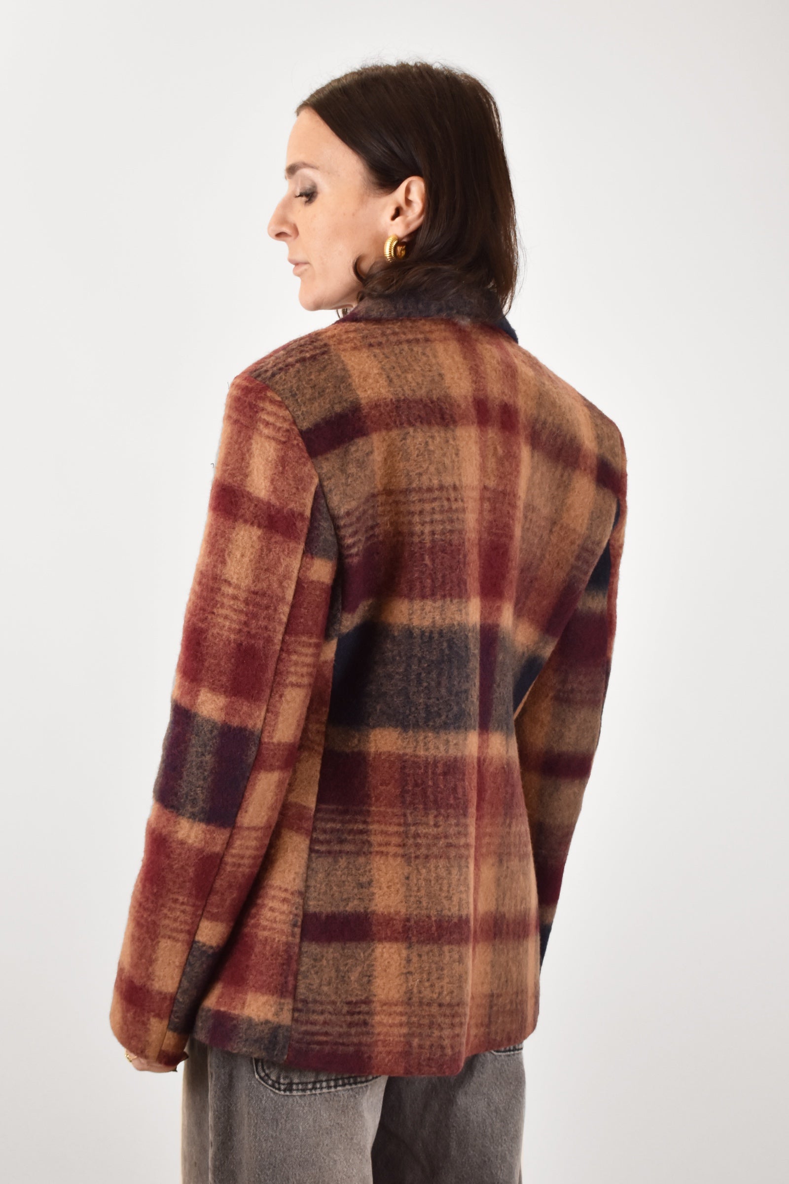 Giacca a quadri con spille