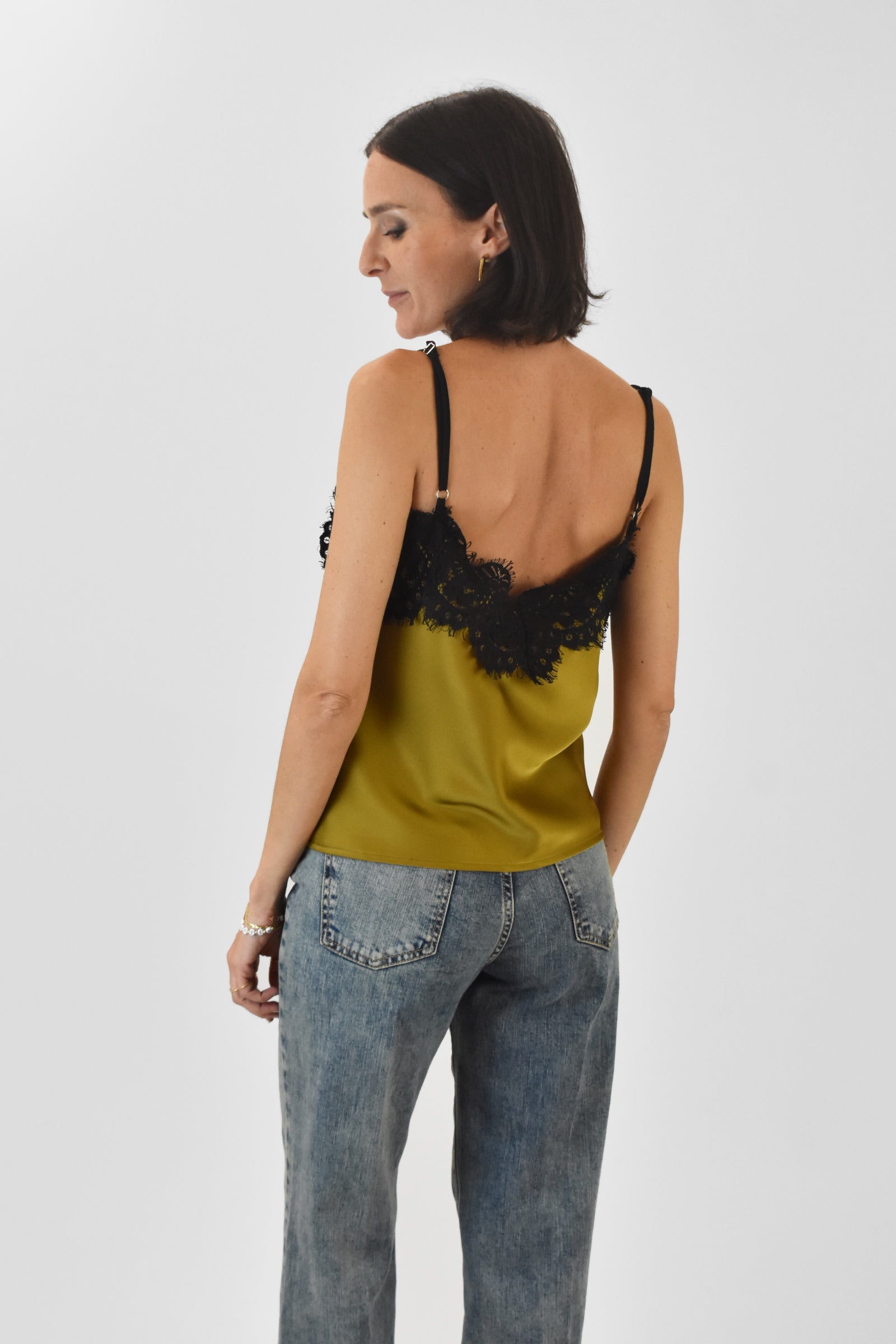 Top lingerie pizzo