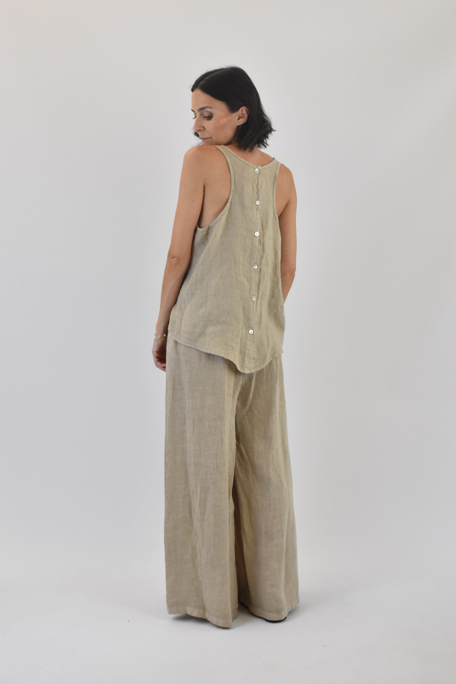 Top bottoni schiena lino