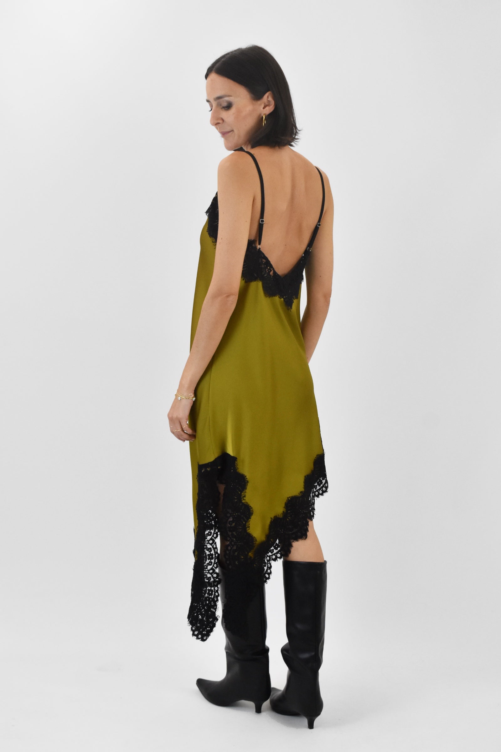 Abito lingerie asimmetrico
