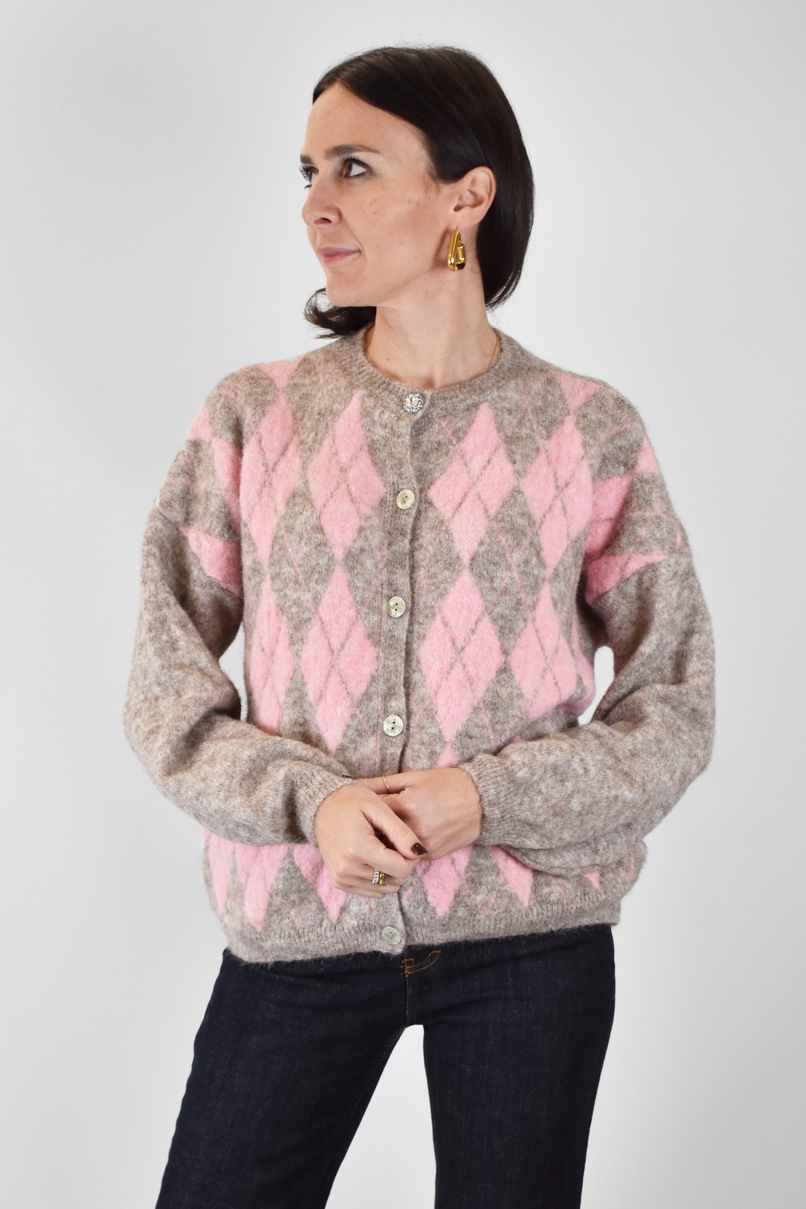 Cardigan rombi e gioiello