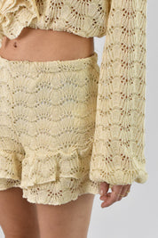 Shorts crochet con balze