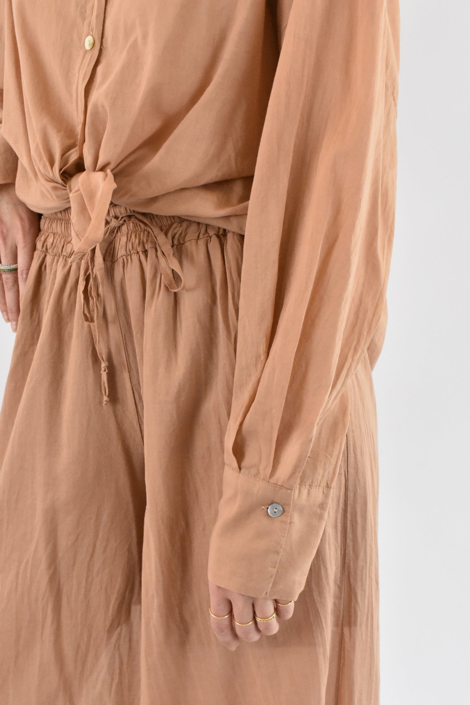 Camicia voile con nodo