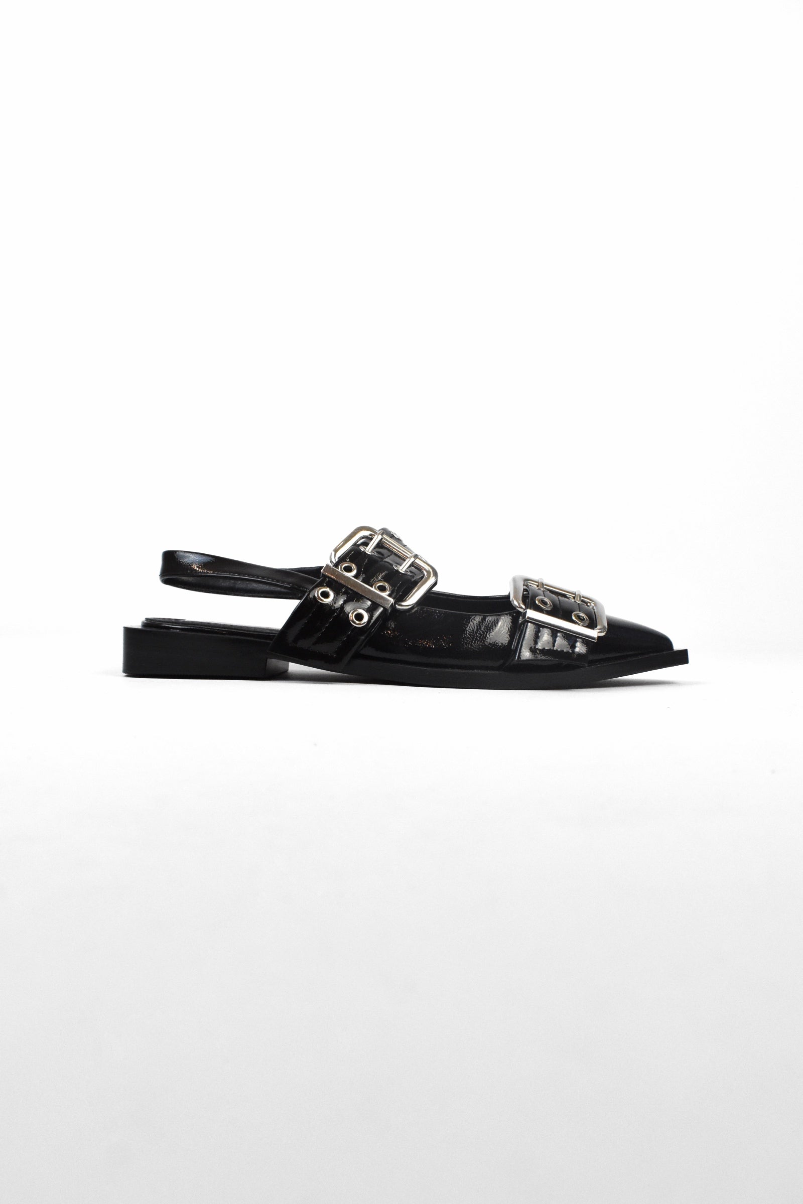 Buckle ballerina slingback