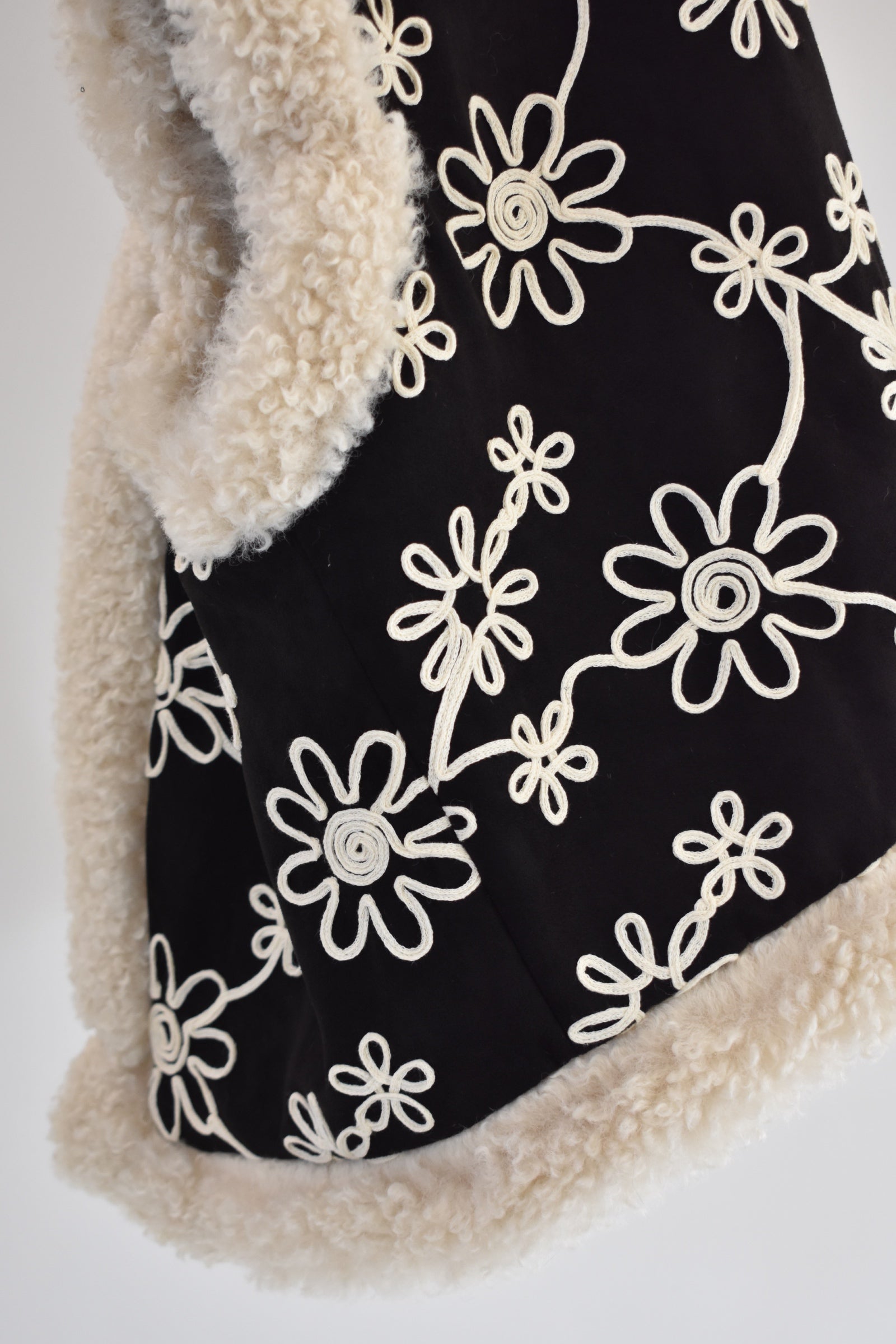 Gilet ricamato ecomontone