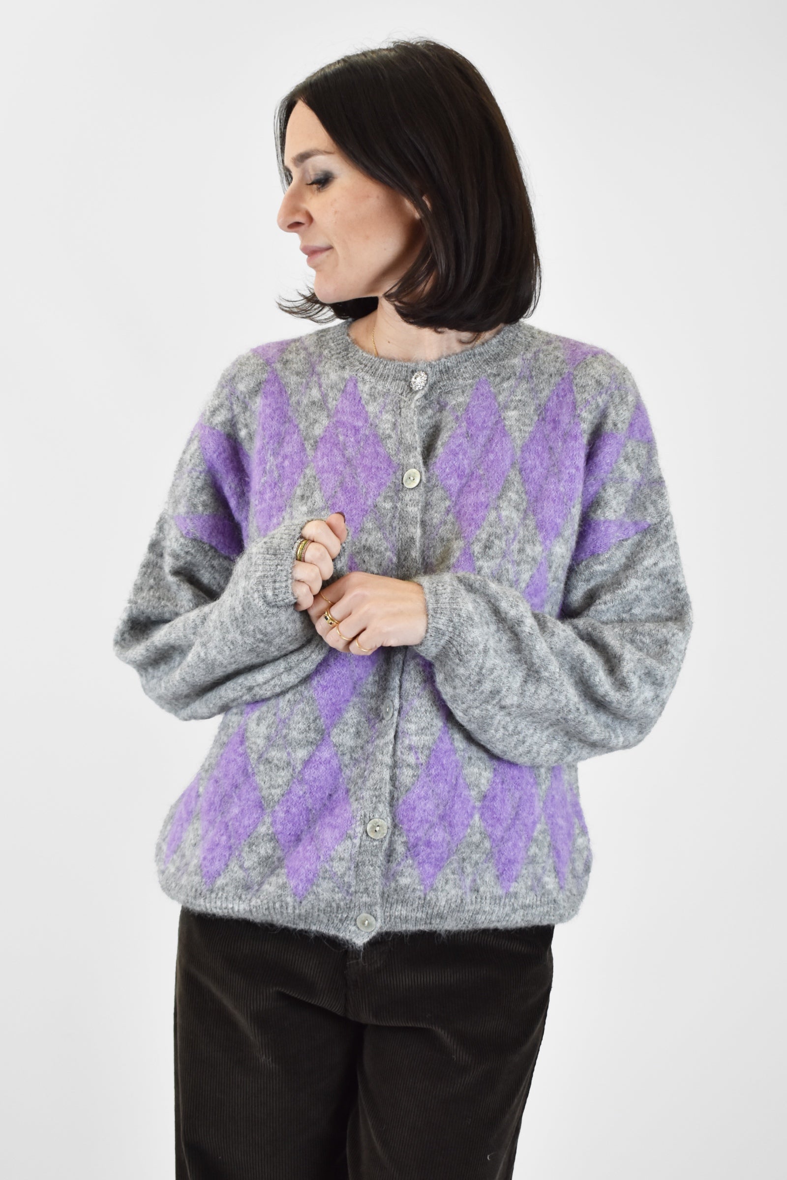 Cardigan rombi e gioiello