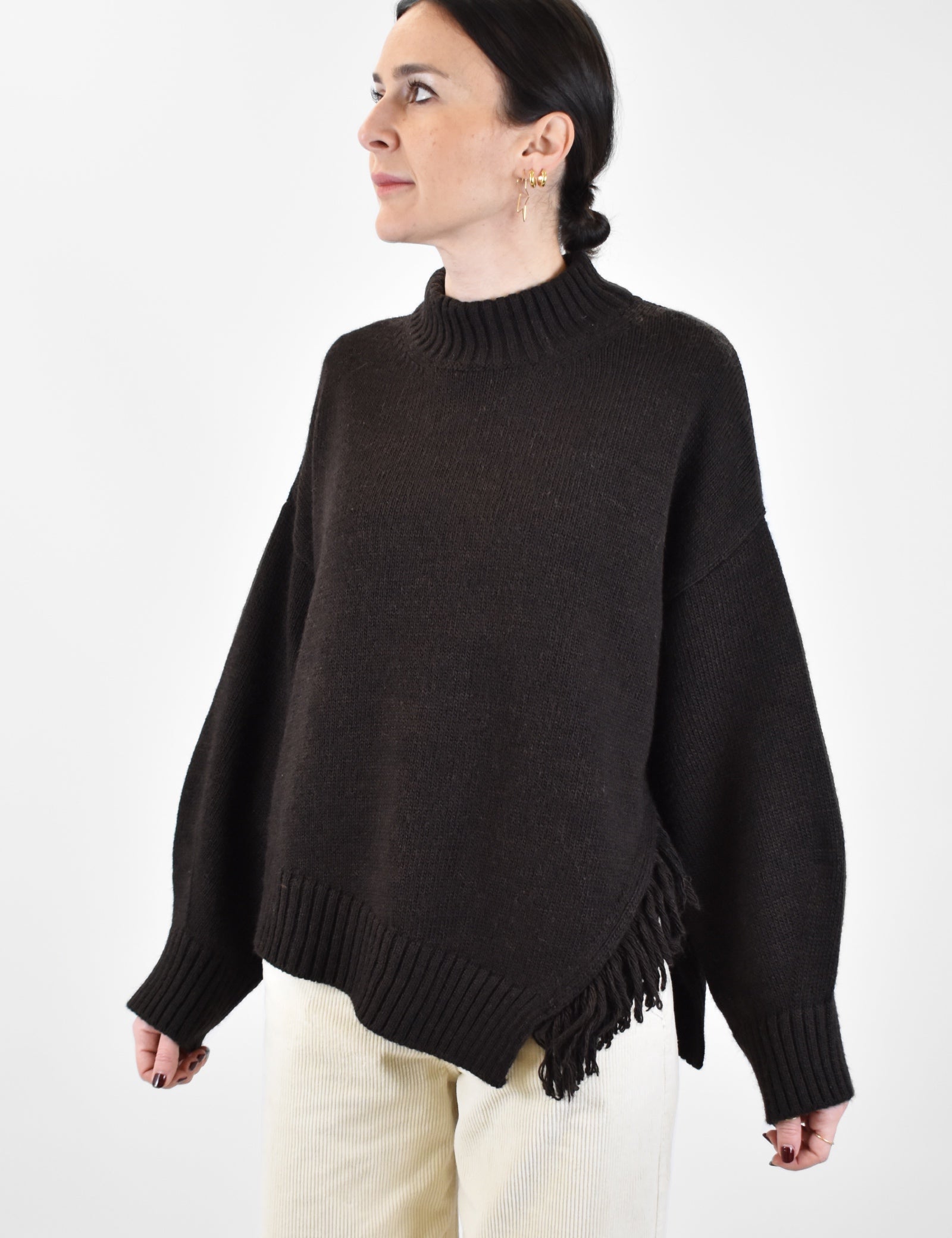 Maglia con spacco e frange laterali, brand HaveOne, articolo MHO-P418, colore moro