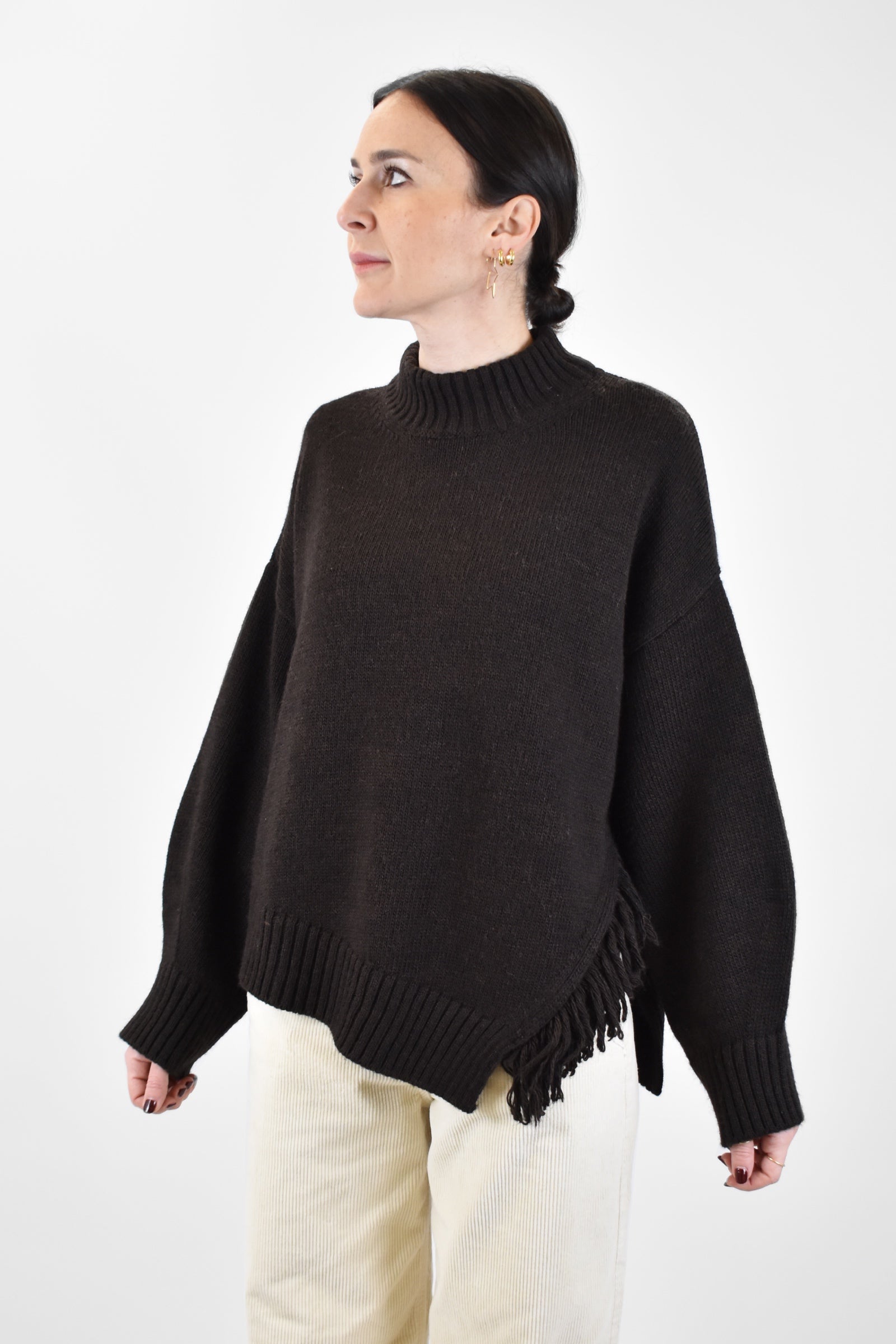 Maglia con spacco e frange laterali, brand HaveOne, articolo MHO-P418, colore moro