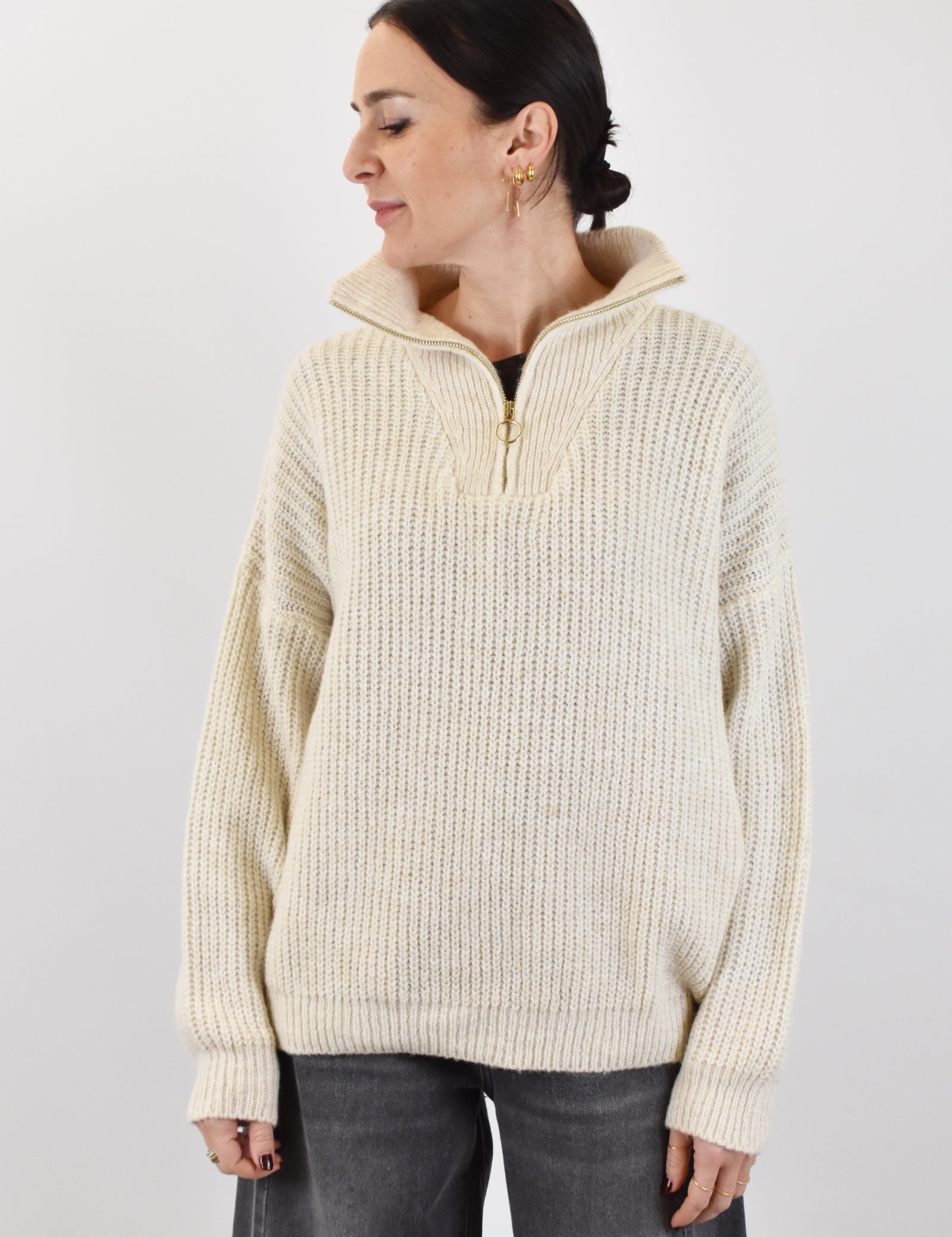 Maglia modello quarter zip, brand HaveOne, modello MHO-P415, colore panna 