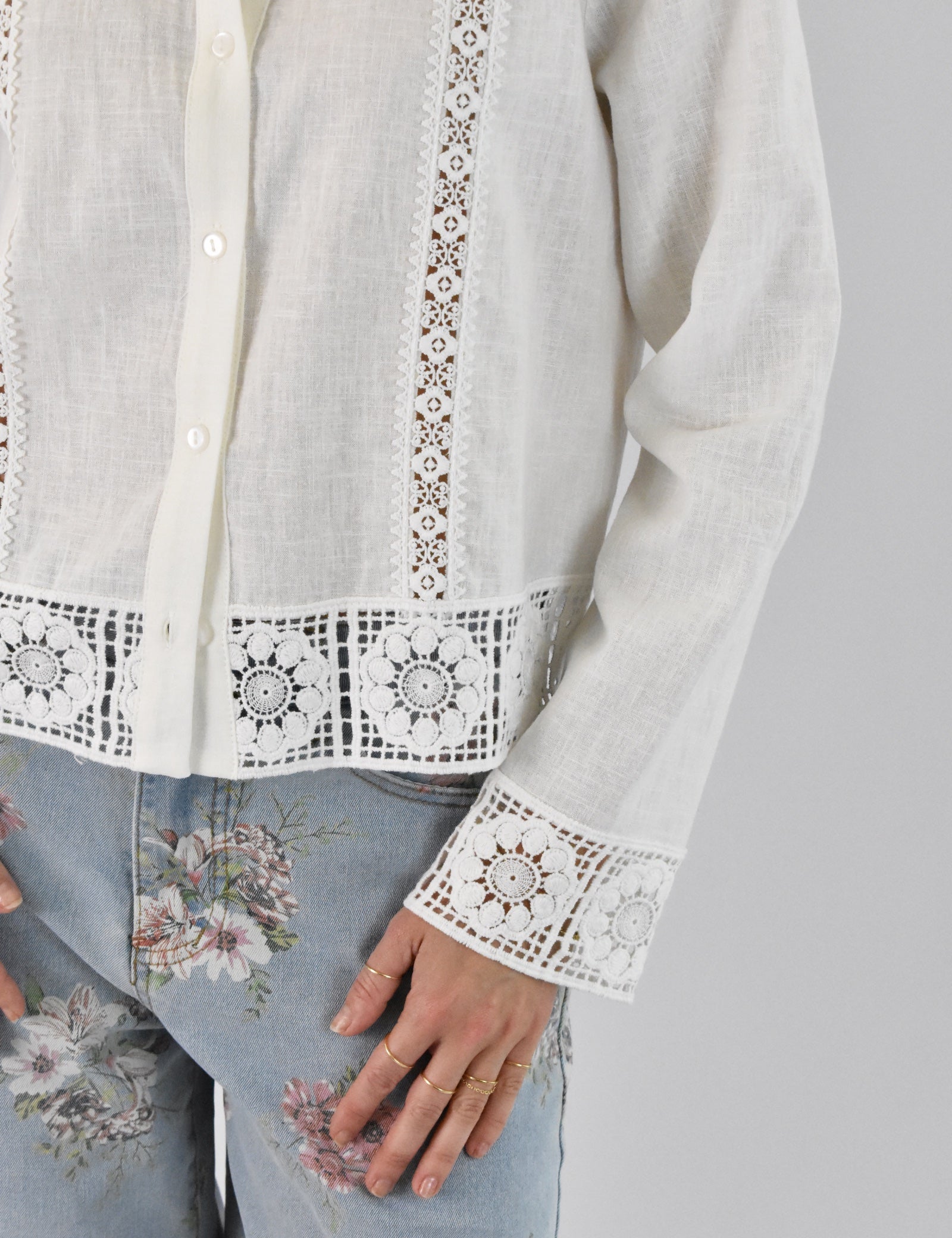Camicia con sangallo