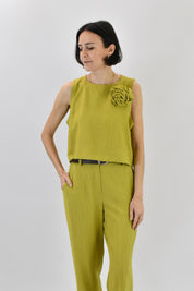 Top con fiore