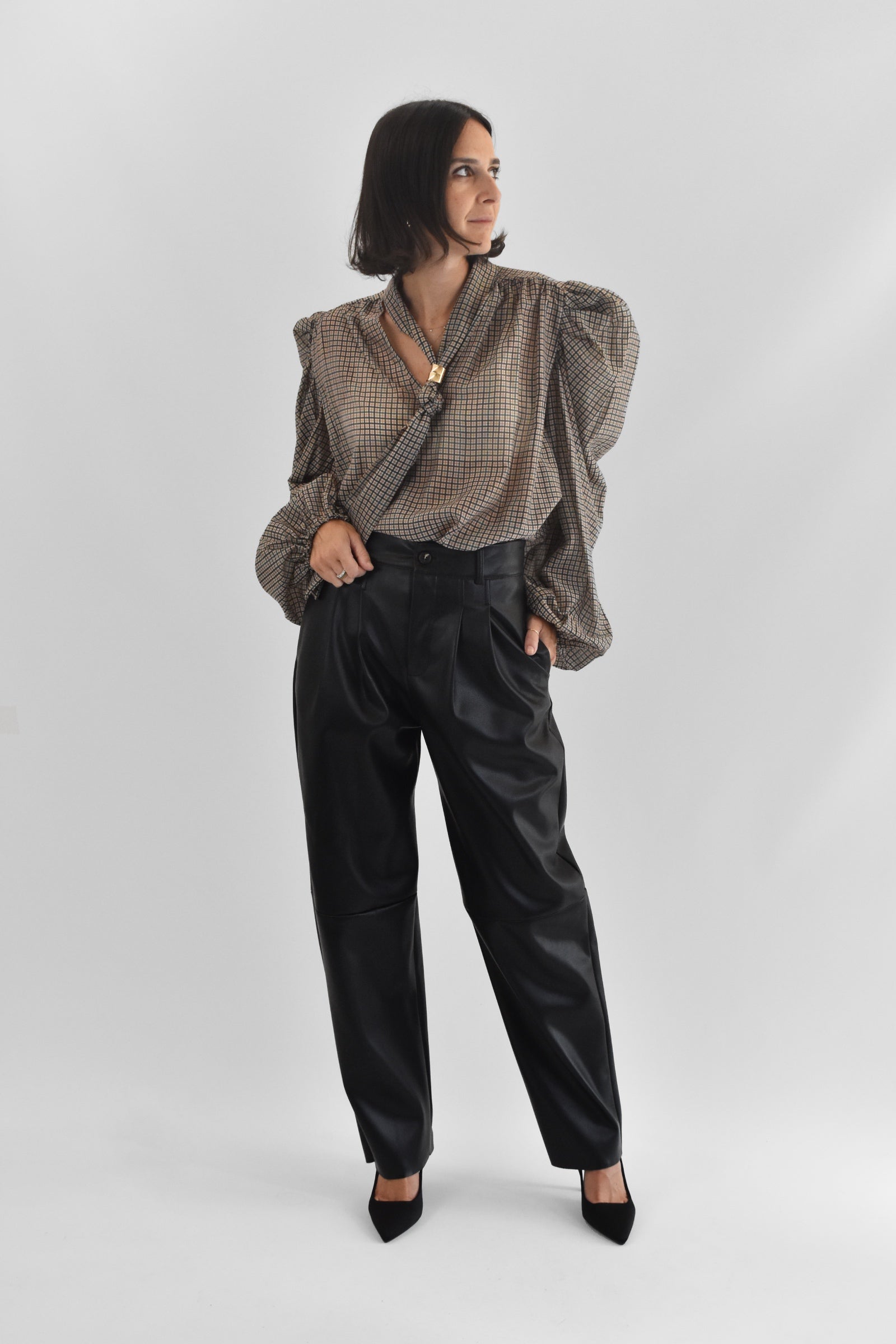 Pantalone ecopelle pinces