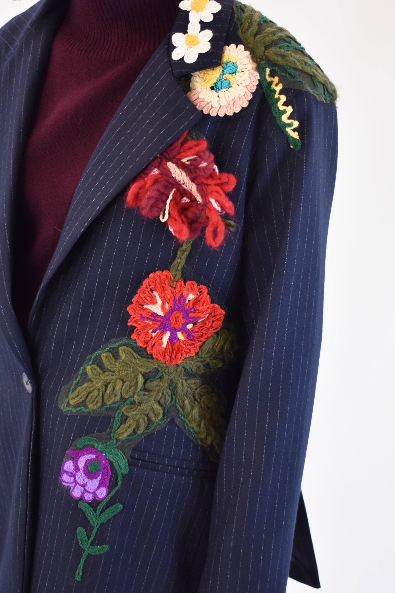 Blazer gessato con ricami