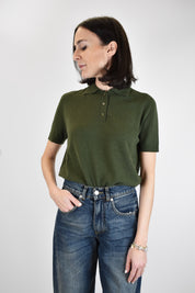 Polo realizzata completamente in filato lana e cachemire, chiusura con bottoni, manica corta, tinta unita, brand ViCOLO, articolo M22017F