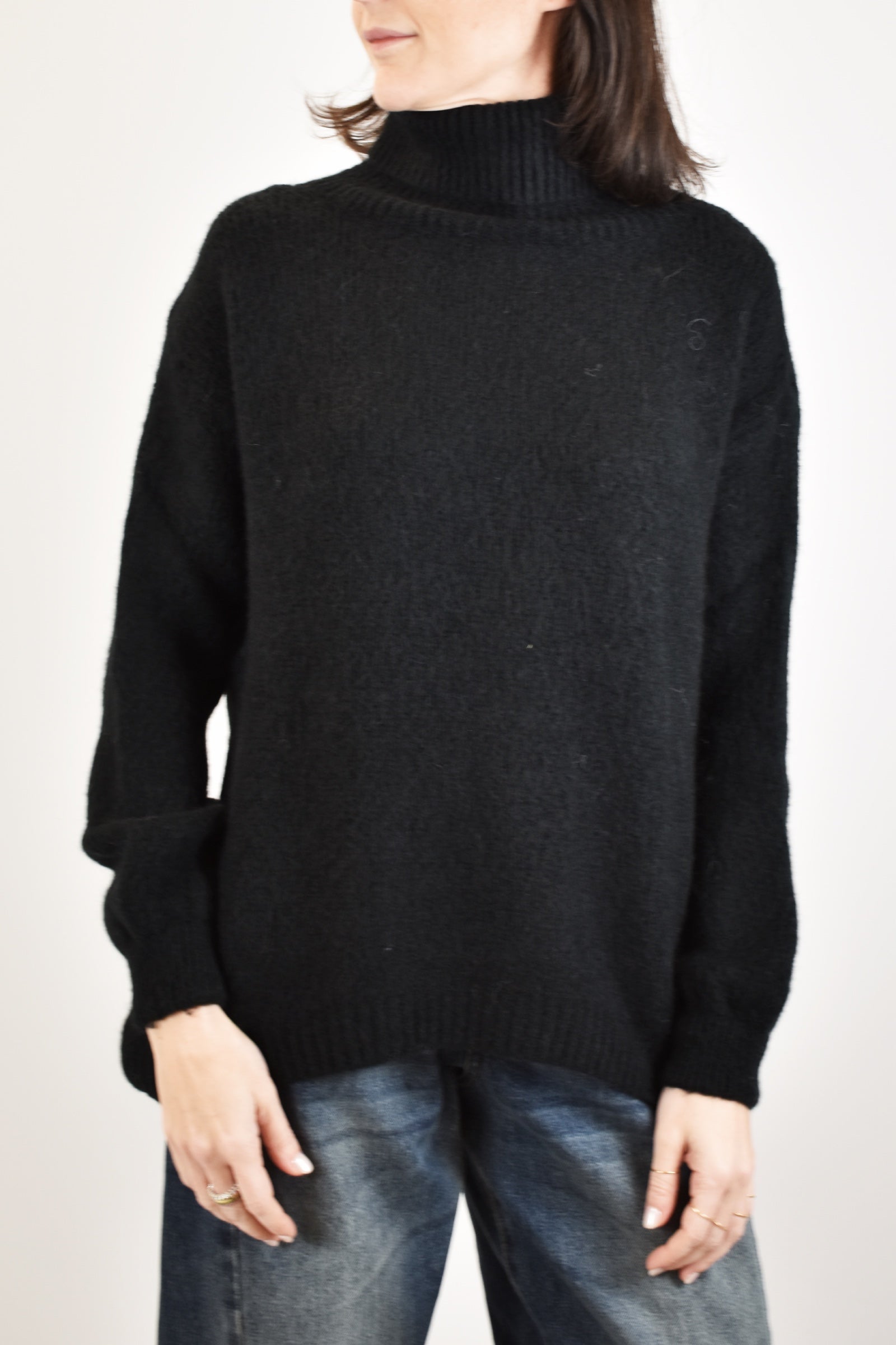 Maglia morbida collo alto