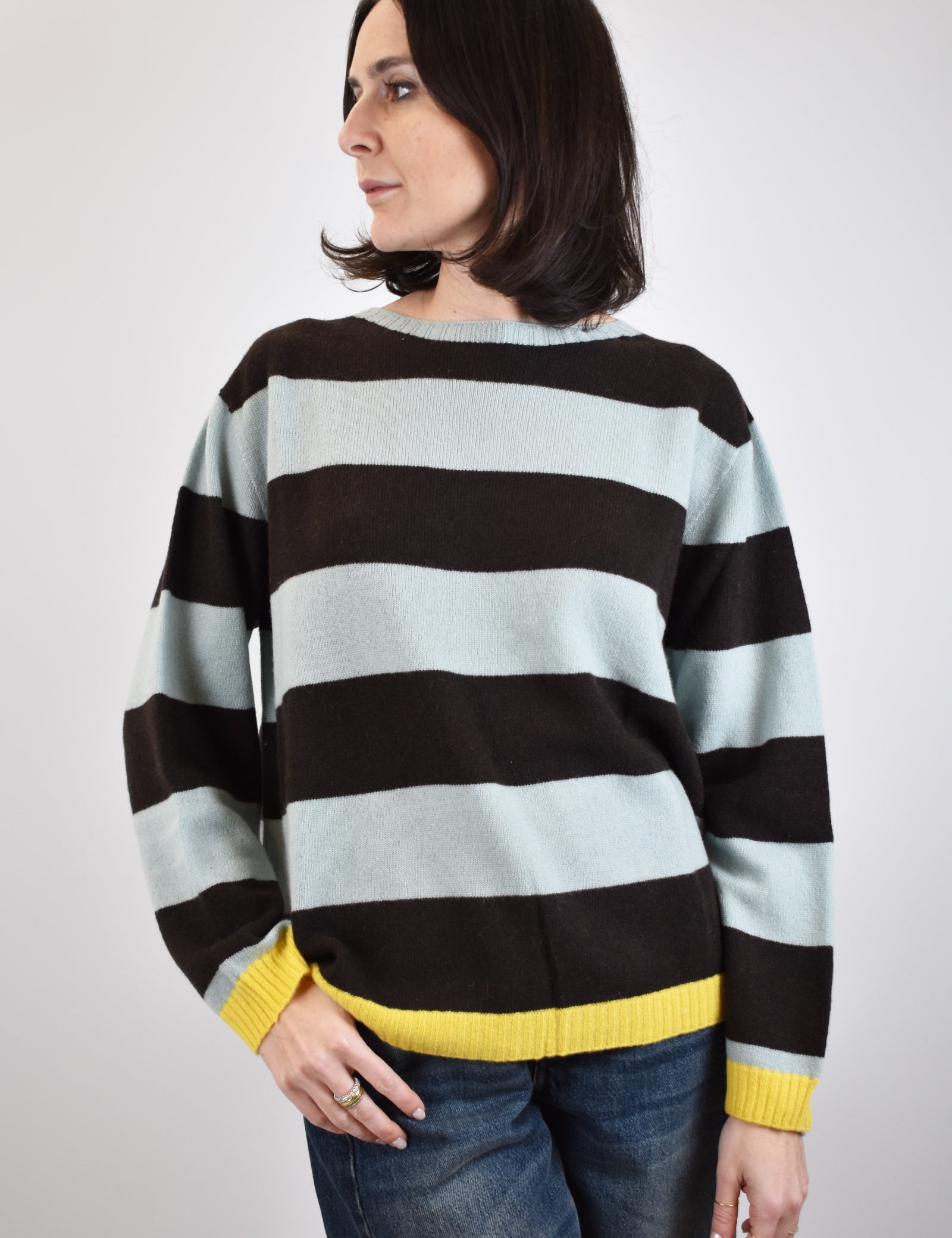 Maglia da donna a righe, realizzata in lana e cachemire, made in italy, colore moro e carta da zucchero, brand ViCOLO, articolo M77087F