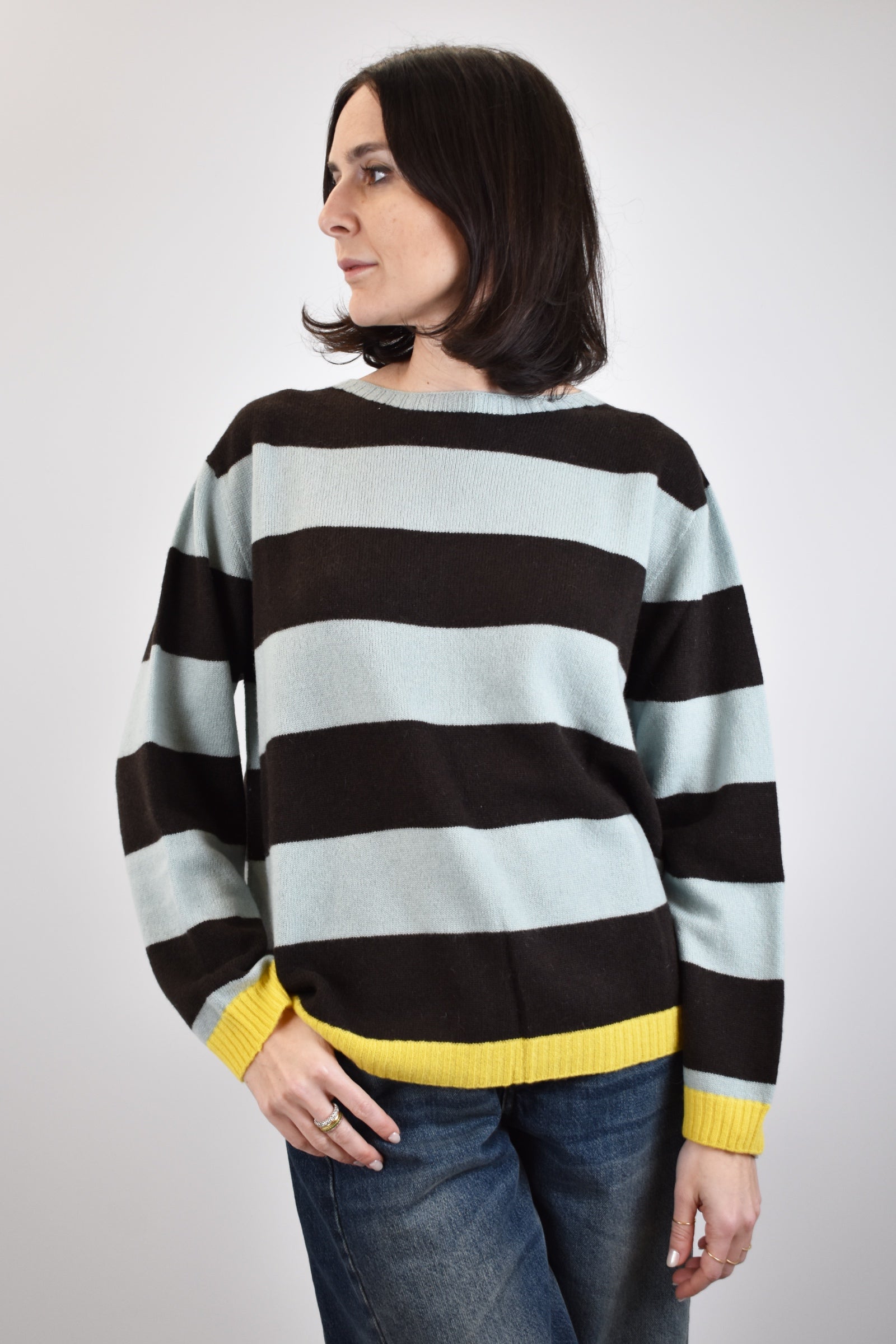 Maglia da donna a righe, realizzata in lana e cachemire, made in italy, colore moro e carta da zucchero, brand ViCOLO, articolo M77087F