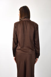 Camicia spalline e cravatta