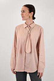 Camicia gessata con cravatta