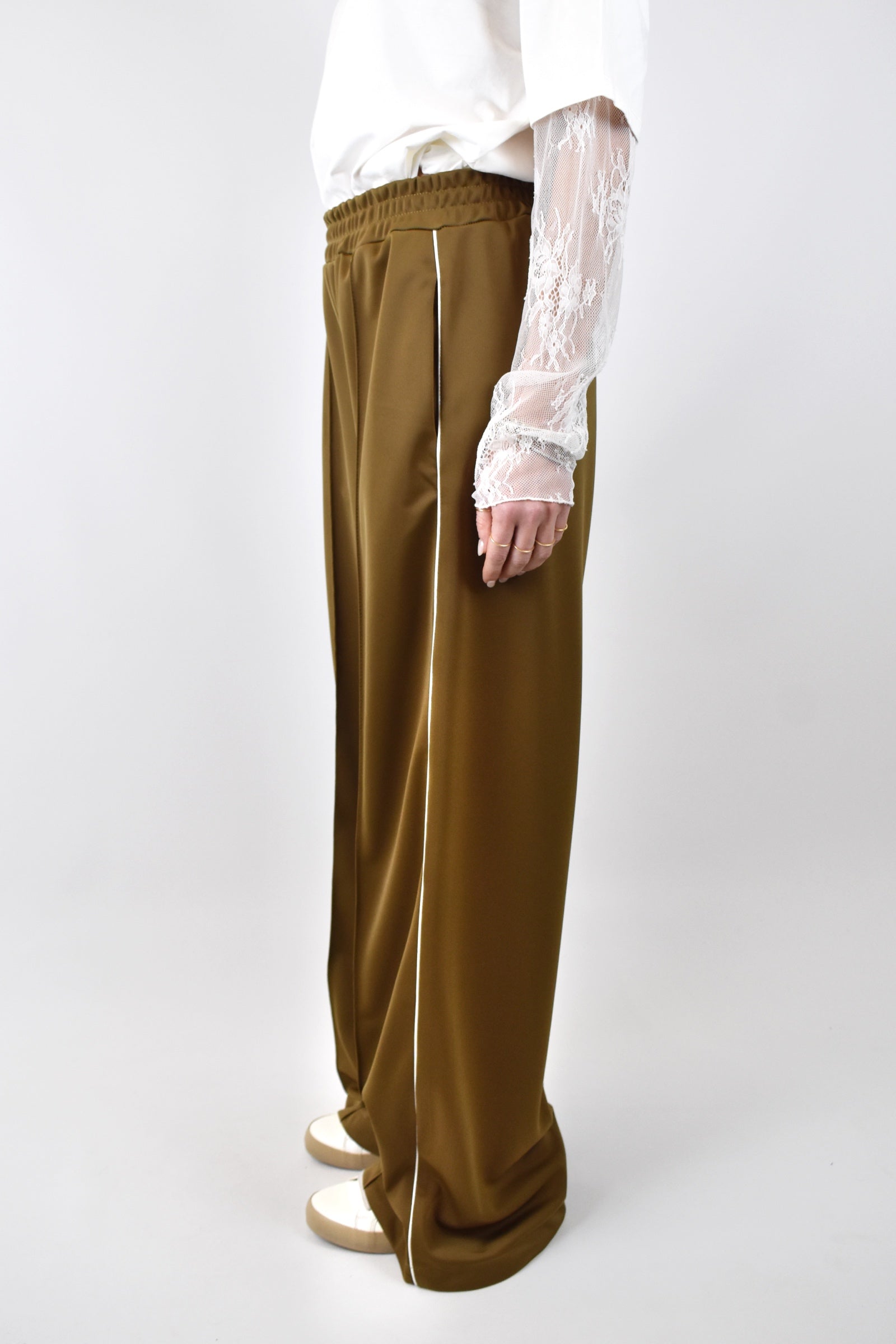 Pantalone track CHINESE style